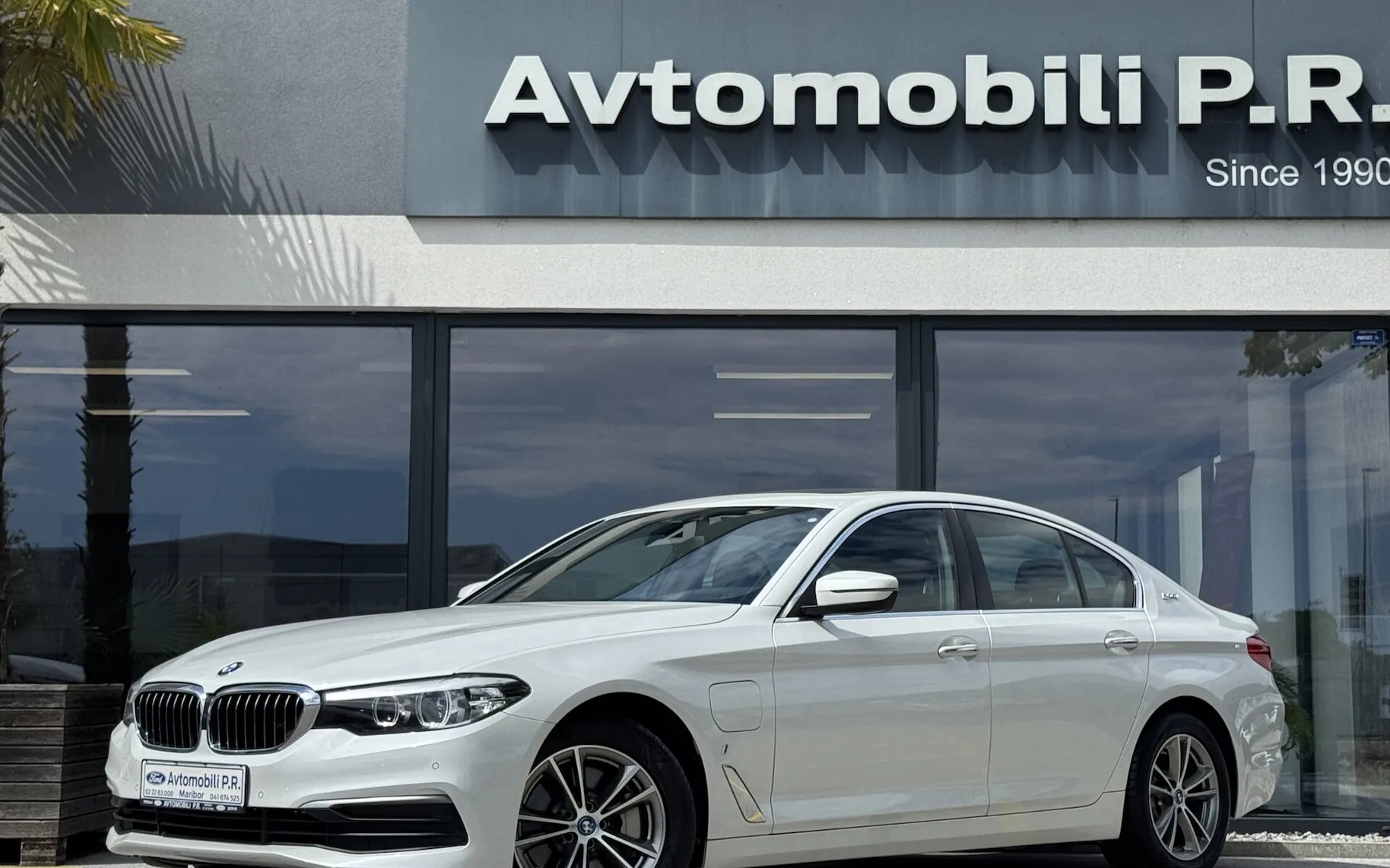 Zunanja slika - BMW serija 5 - 530e iPerformance AVT PRIKLJUČNI HIBRID 78.414 km - 1