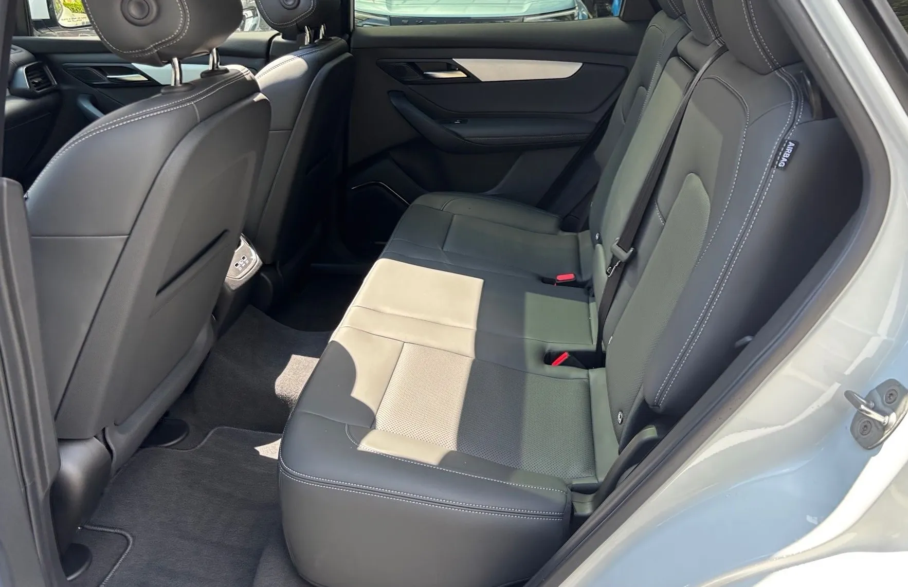 Zunanja slika - Vinfast VF8 - 87.7 kWh AWD Plus408PS AWD-GRATIS POLNILNICA 2 - 10