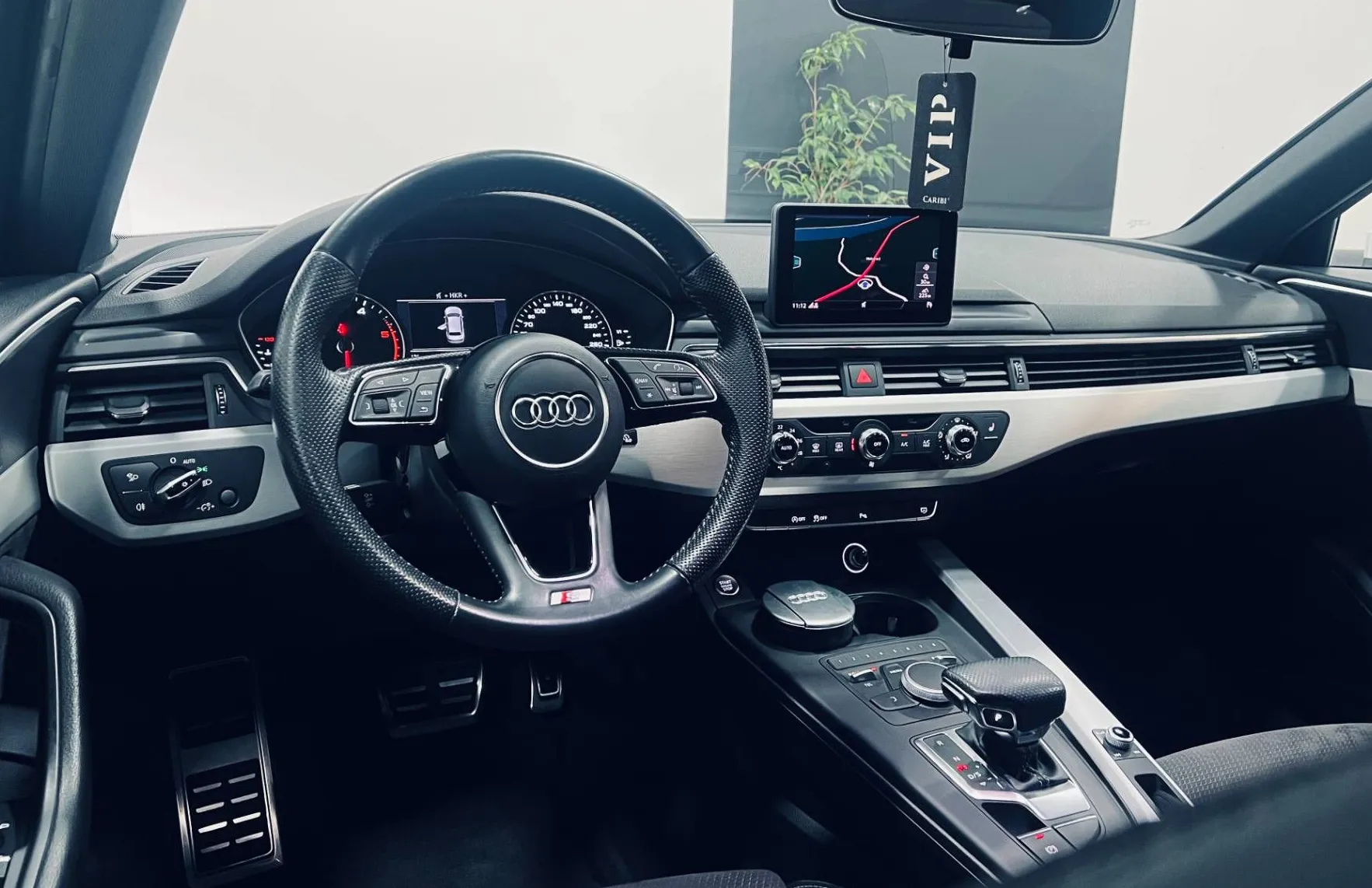 Zunanja slika - Audi A4 - Avant 2.0 TDI S-Line 110  150  PDC-NAVI-ALU18-XENON - 10