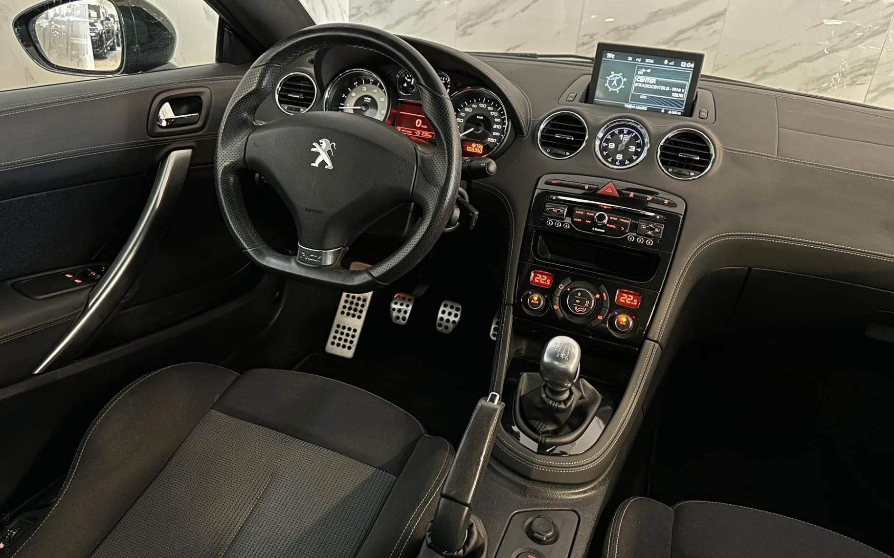 Notranja slika - Peugeot RCZ - 1.6 THP 200 Facelift - Servisiran - 55.000km - 9