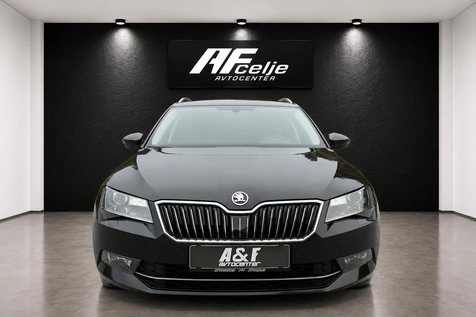 Zunanja slika - Škoda Superb - 1.6 TDI-XENON+LED-LIZING ZA TUJCE-ACC - 2