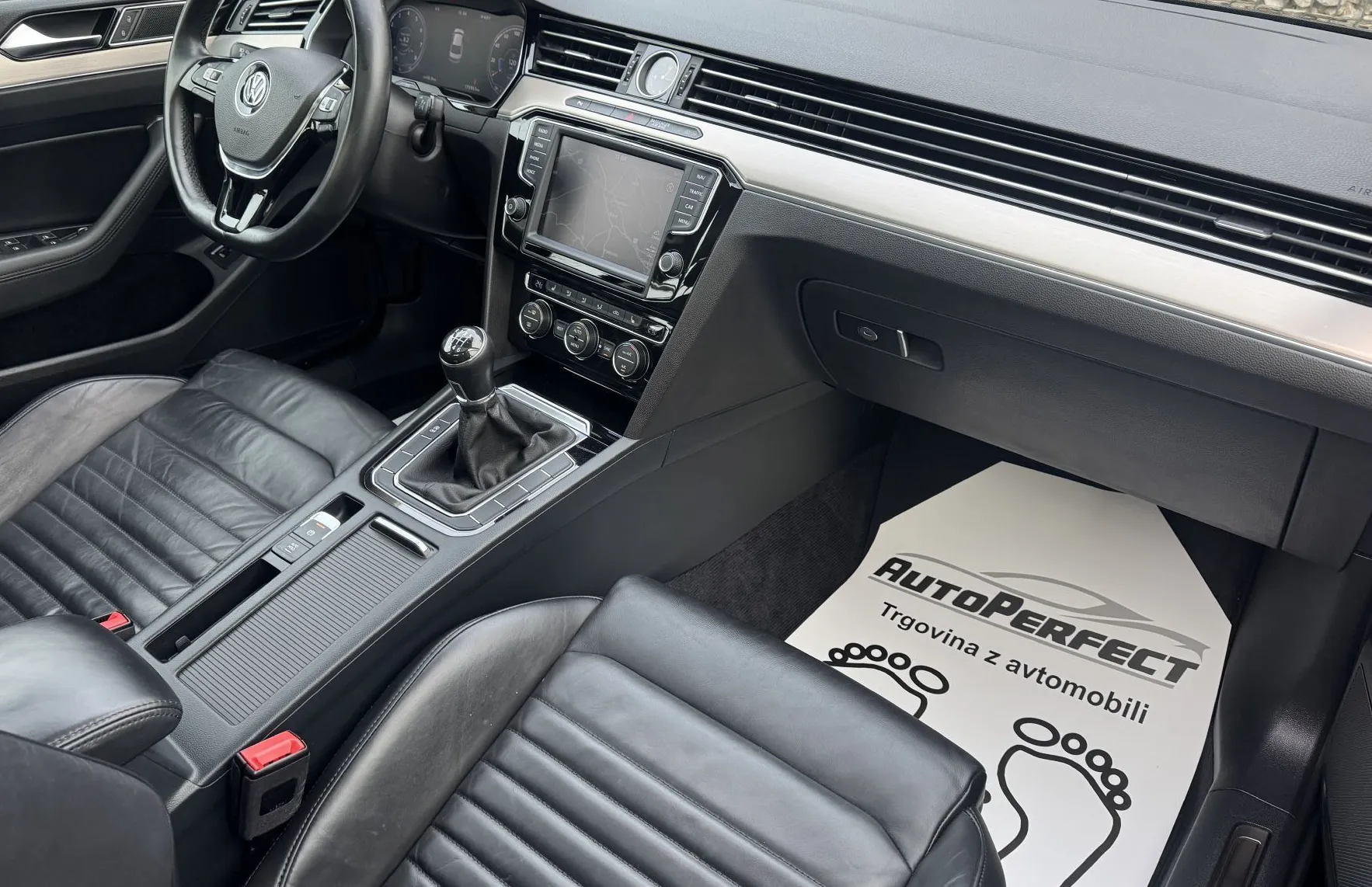 Zunanja slika - Volkswagen Passat - 1.4 TSI HIGHLINE|KAM|USNJE|ACC|PANO|GR.SED|NAVI - 11