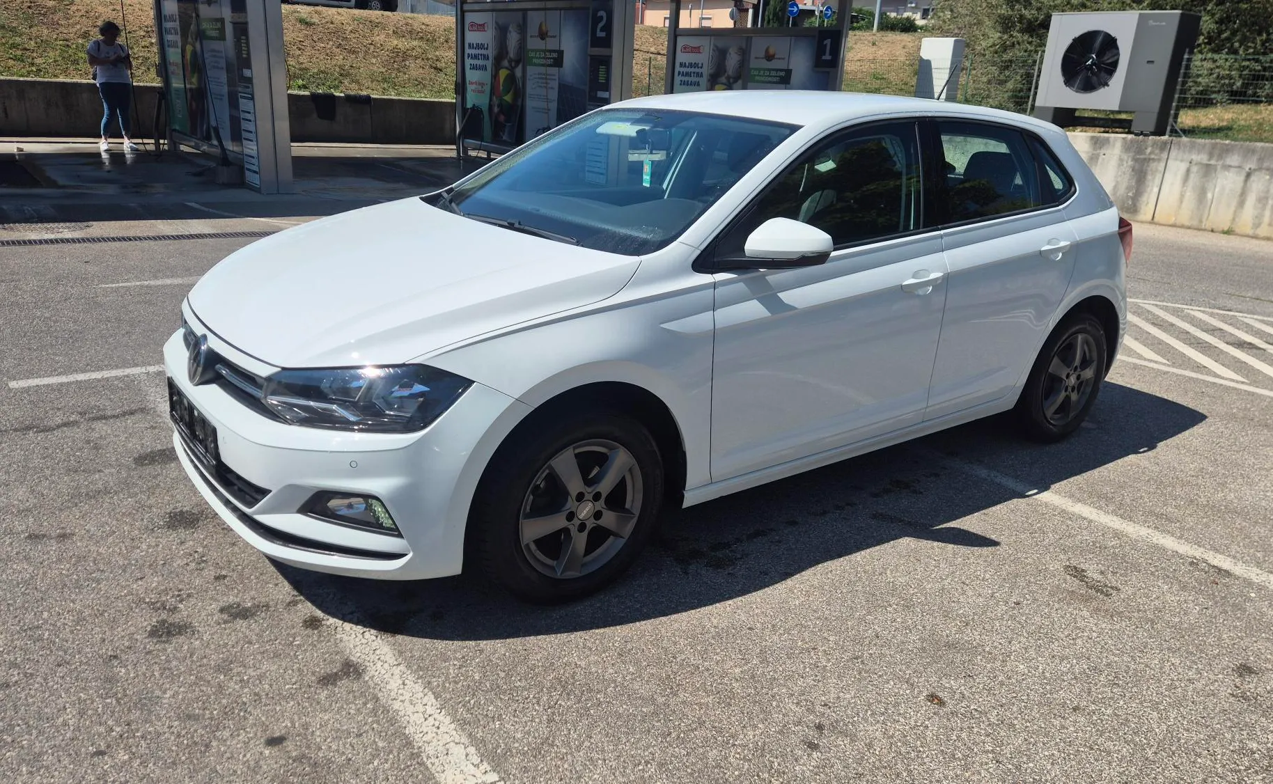 Zunanja slika - Volkswagen Polo - Hatchback - 1