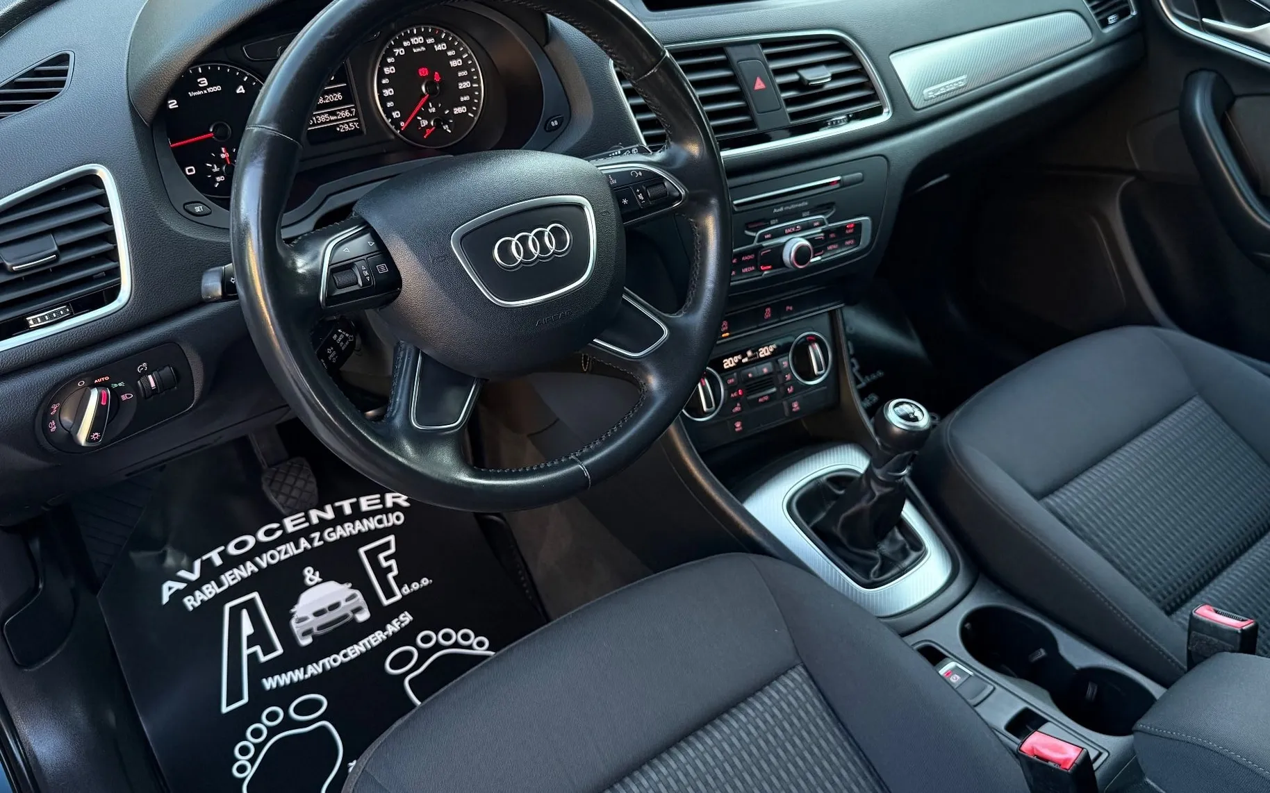 Notranja slika - Audi Q3 - 2.0 TDI-Q-4X4-161.000km-LIZING ZA TUJCE- - 9