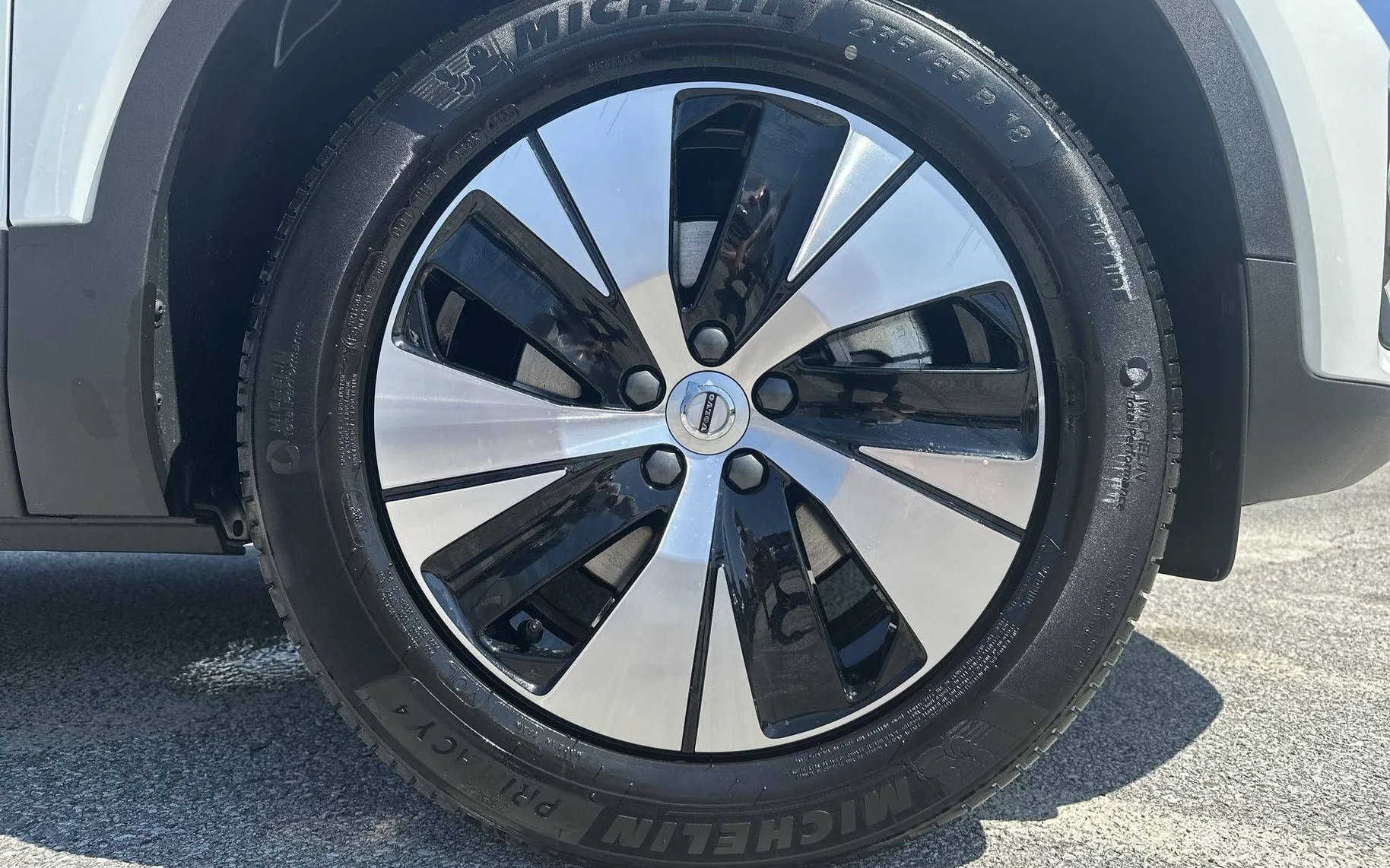 Notranja slika - Volvo XC40 - B3P Core Avt. - 9