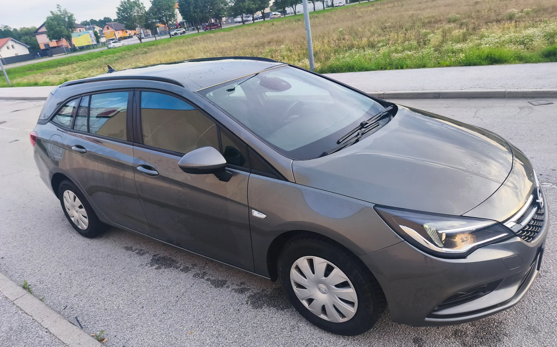 Zunanja slika - Opel Astra - 1,6 CDTI Enjoy - 1