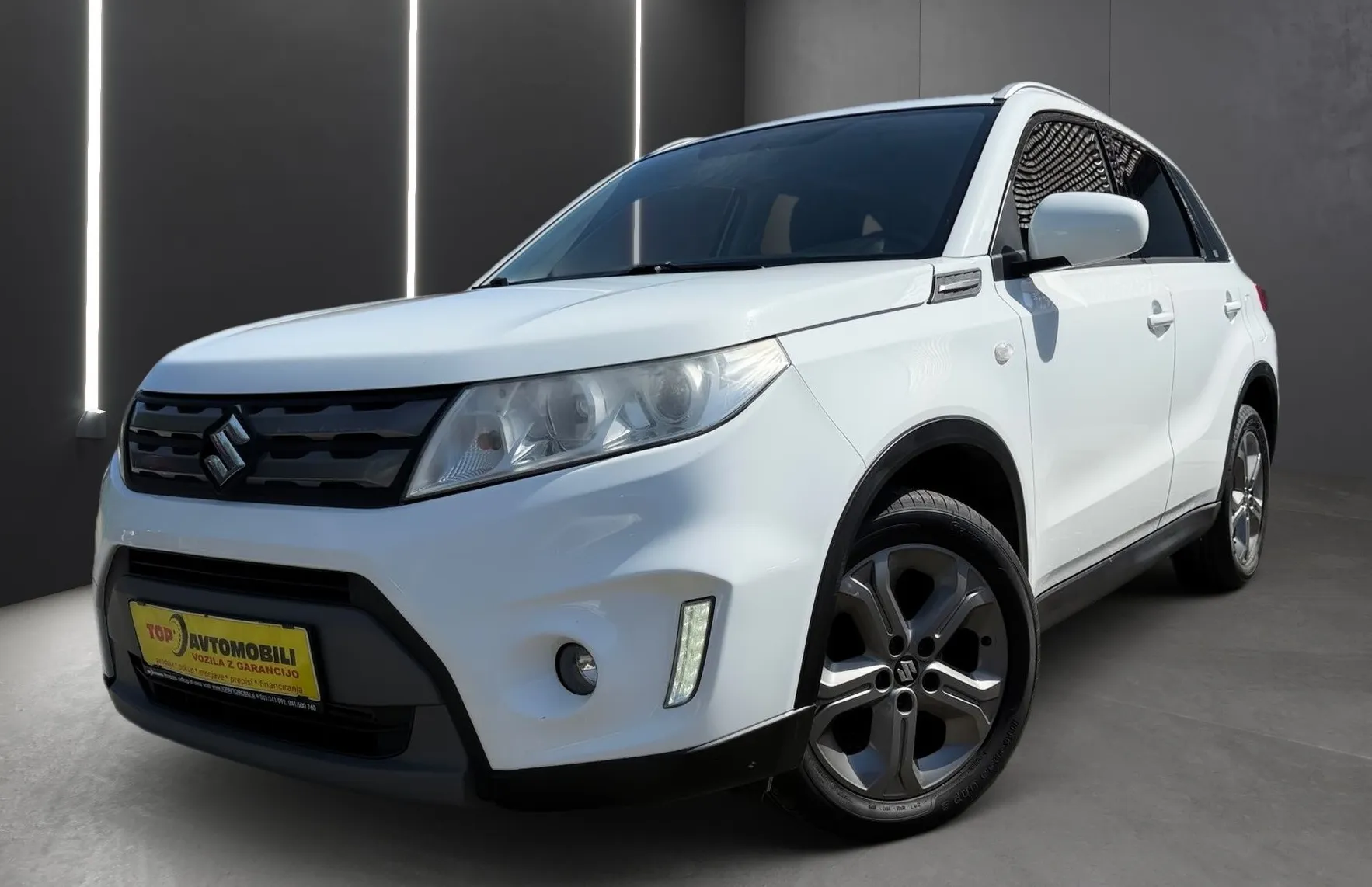 Zunanja slika - Suzuki Vitara - 1.6 TD NAVI PDC TEMPOMAT KAMERA BREZ POLOGA TOP - 1