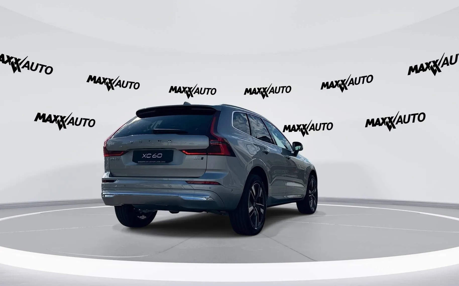 Zunanja slika - Volvo XC60 - B5 AWD MILD HYBRID PETROL PLUS BRIGHT - 5