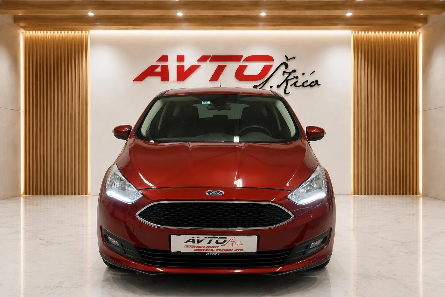 Notranja slika - Ford C-Max - 1.5 TDCi-LED-TEMPOMAT-KAMERA-PDC-VLEČNA KLJUKA - 7