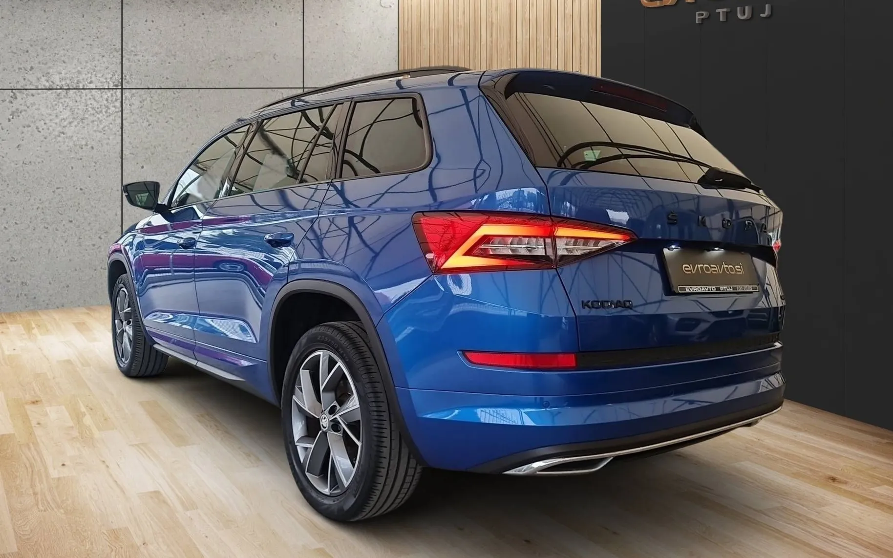 Notranja slika - Škoda Kodiaq - 4x4 2.0 TDI Sportline DSG•7 SEDEŽEV•VL.NAPRAVA - 7