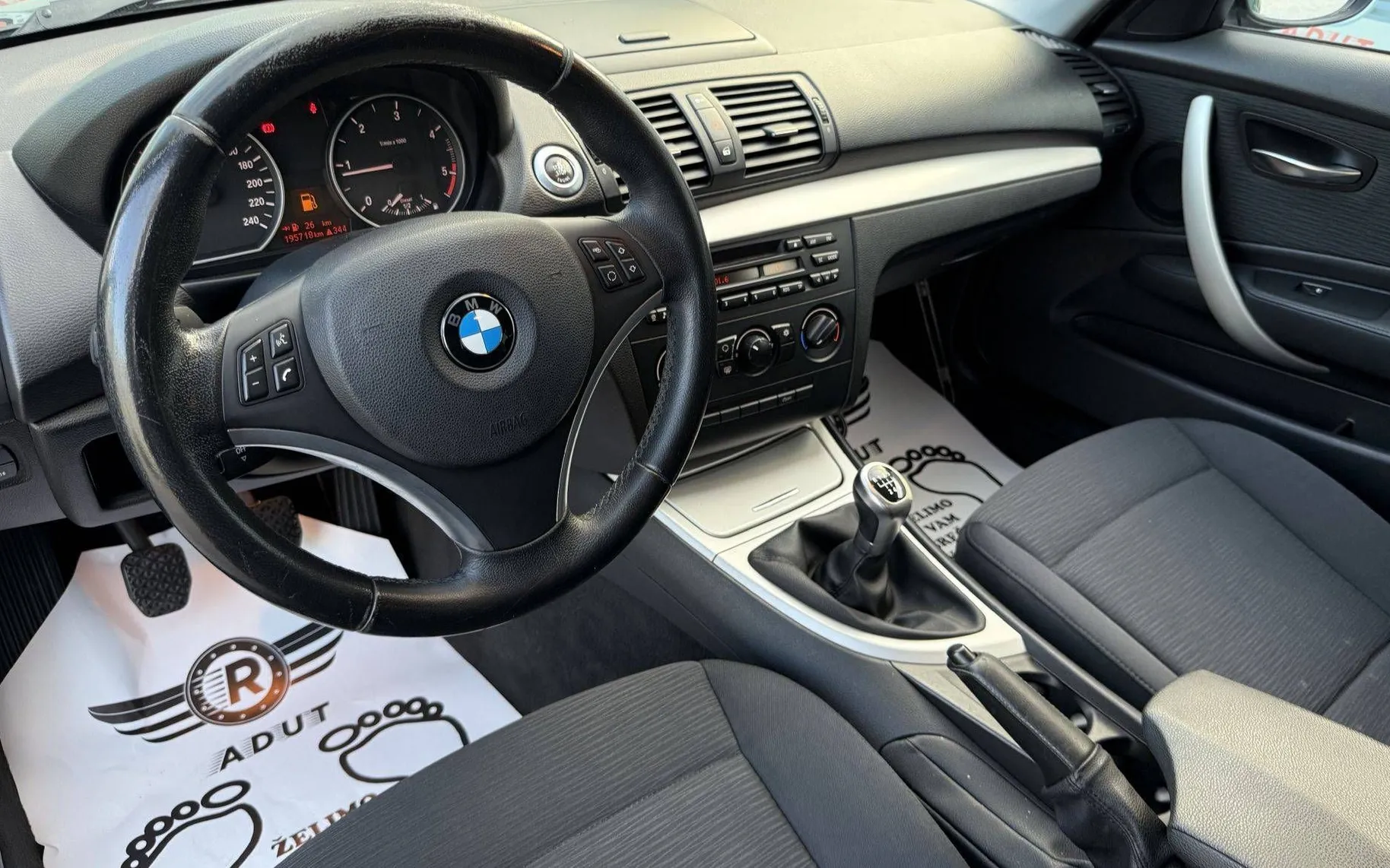 Zunanja slika - BMW Serija 1 - : 116d-PARK SENZ ZADAJ-TEMP-LEPO OHRANJEN... - 8