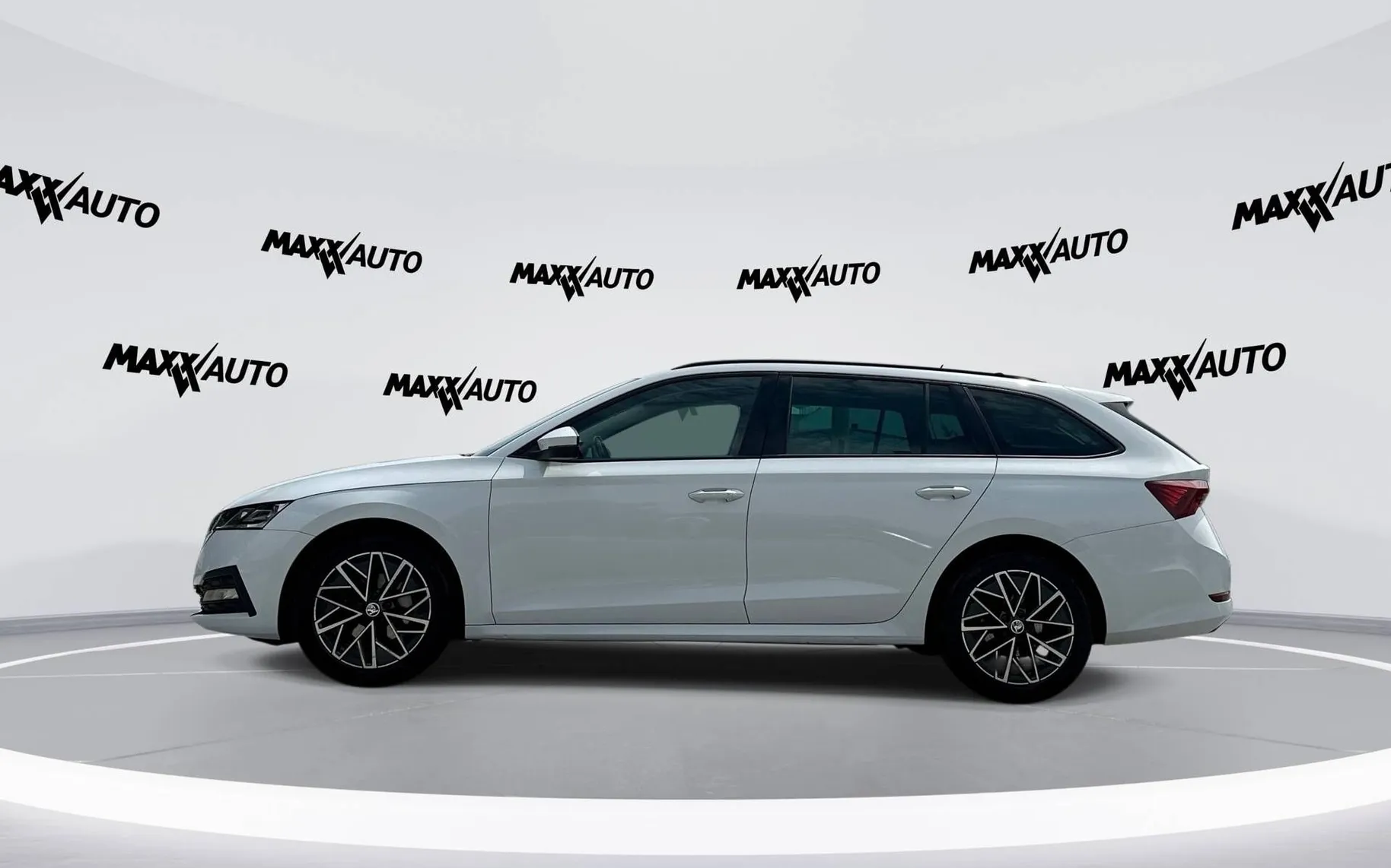 Notranja slika - Škoda Octavia - Combi 1.5 TSI Ambition - 8