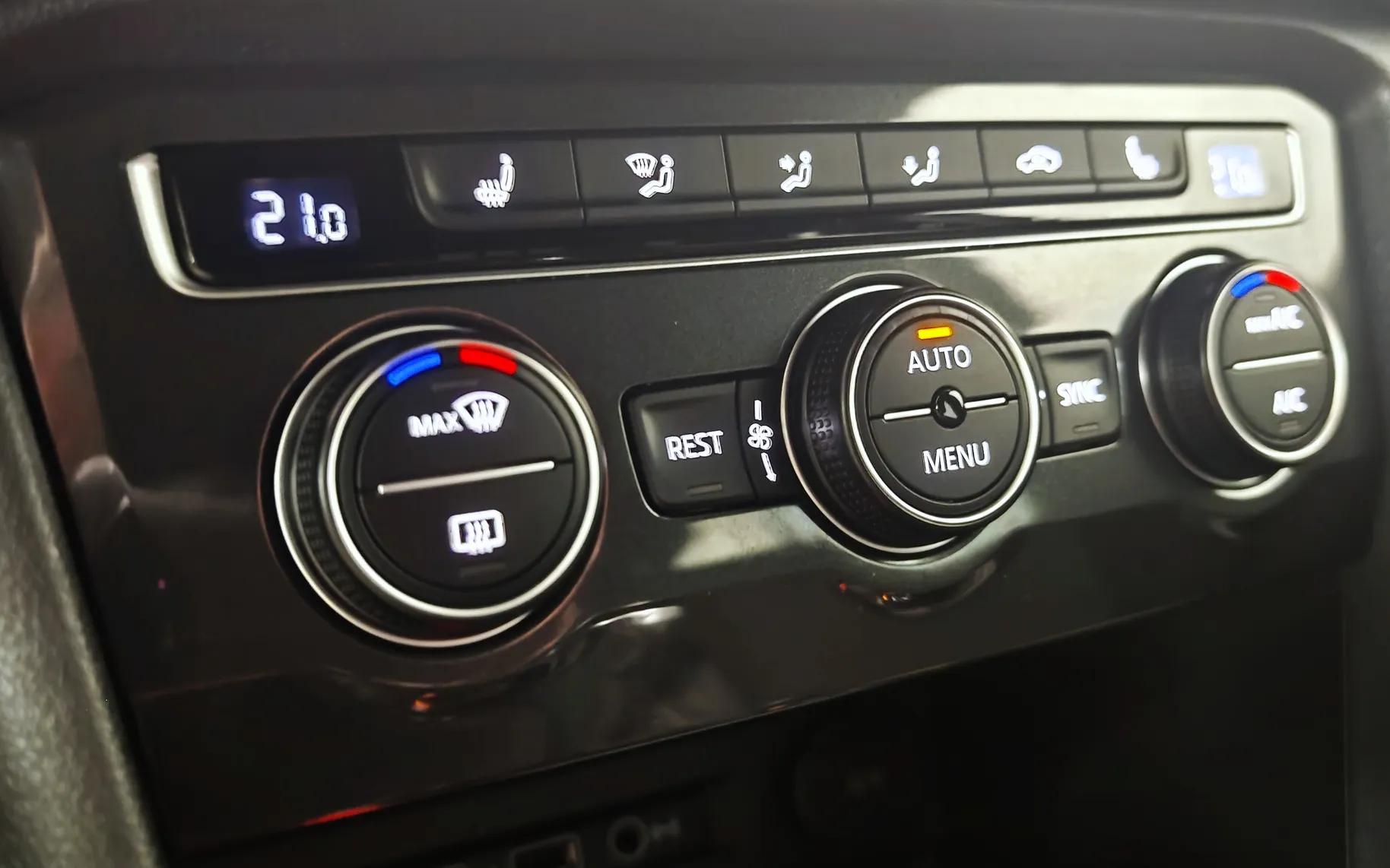 Zunanja slika - Seat Tarraco - 2.0 TDI 110KW XCELLENCE KAM NAVI LANE ACC LED - 16