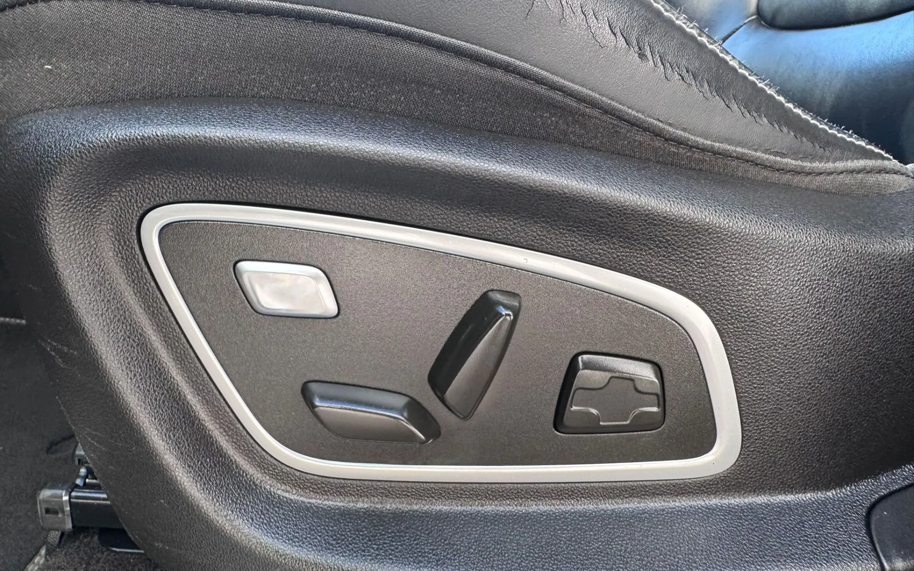 Zunanja slika - Renault Grand Scenic - Scénic 1.6 dCi 160 Energy INITIALE PARIS - EDC - 16