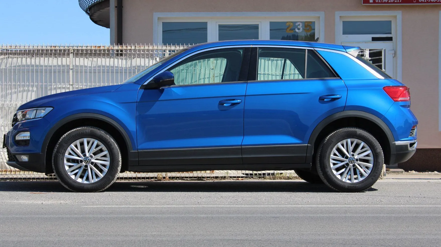 Zunanja slika - Volkswagen T-Roc - 2.0 TDI 4MOTION avt. Style 110  150  NAVI PDC ALU - 9