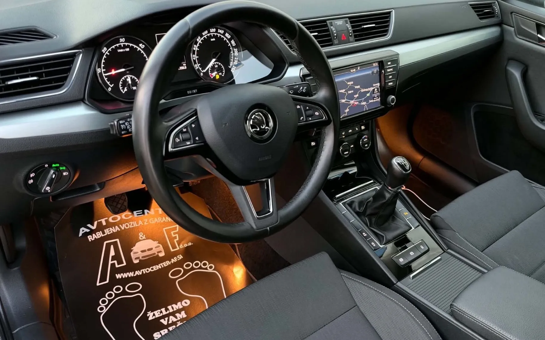 Notranja slika - Škoda Superb - 2.0 TDI-112.000km-1.LASTNIK-LIZING ZA TUJCE-ACC - 8