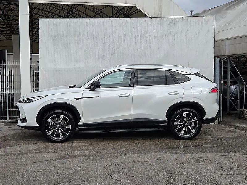 Zunanja slika - MG EHS - HS Luxury priključni Hybrid + ZIMSKE PNEVMATIKE - 7