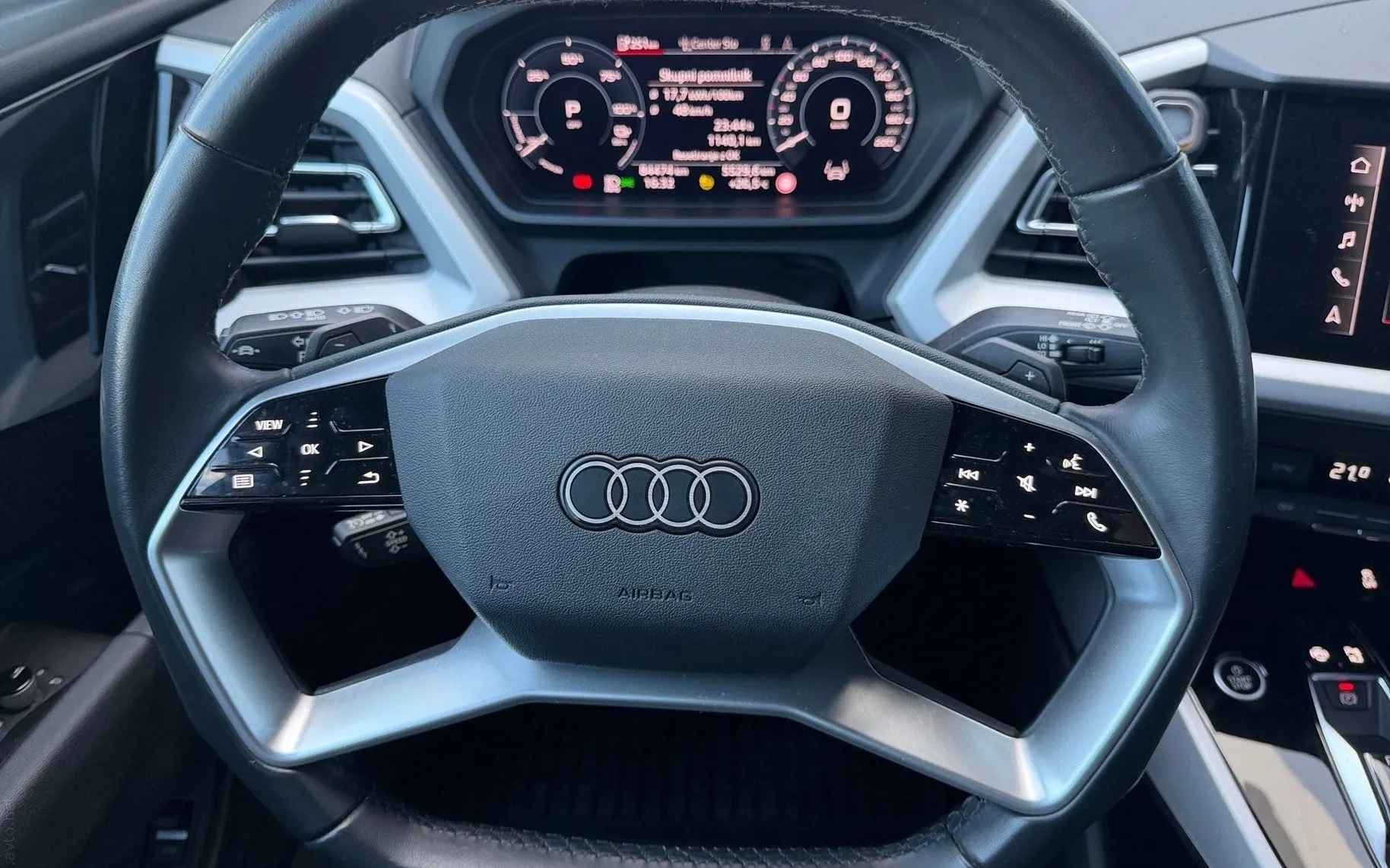 Notranja slika - Audi Q4 e-tron - Q4 40 e-tron-S Line-Matrix LED-ACC-Mrtvi kot-Kamer - 8