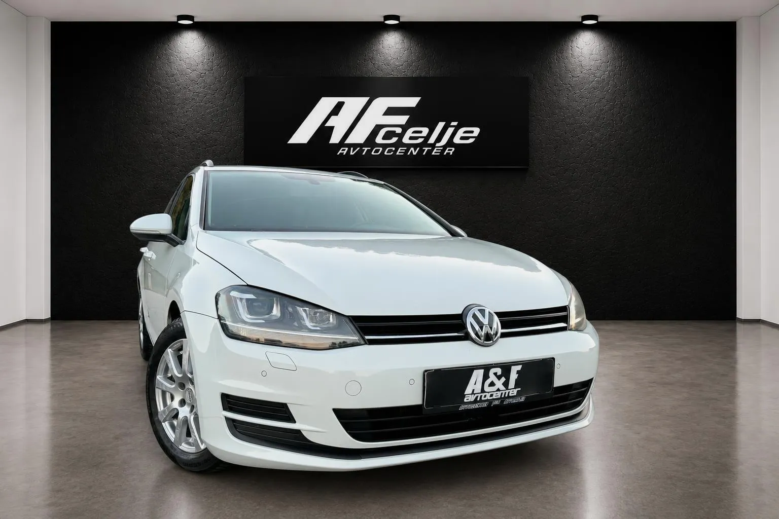Zunanja slika - Volkswagen Golf Variant - 1.6 TDI-H LINE-BI XENON+MASAŽA-LIZING ZA TUJCE- - 3