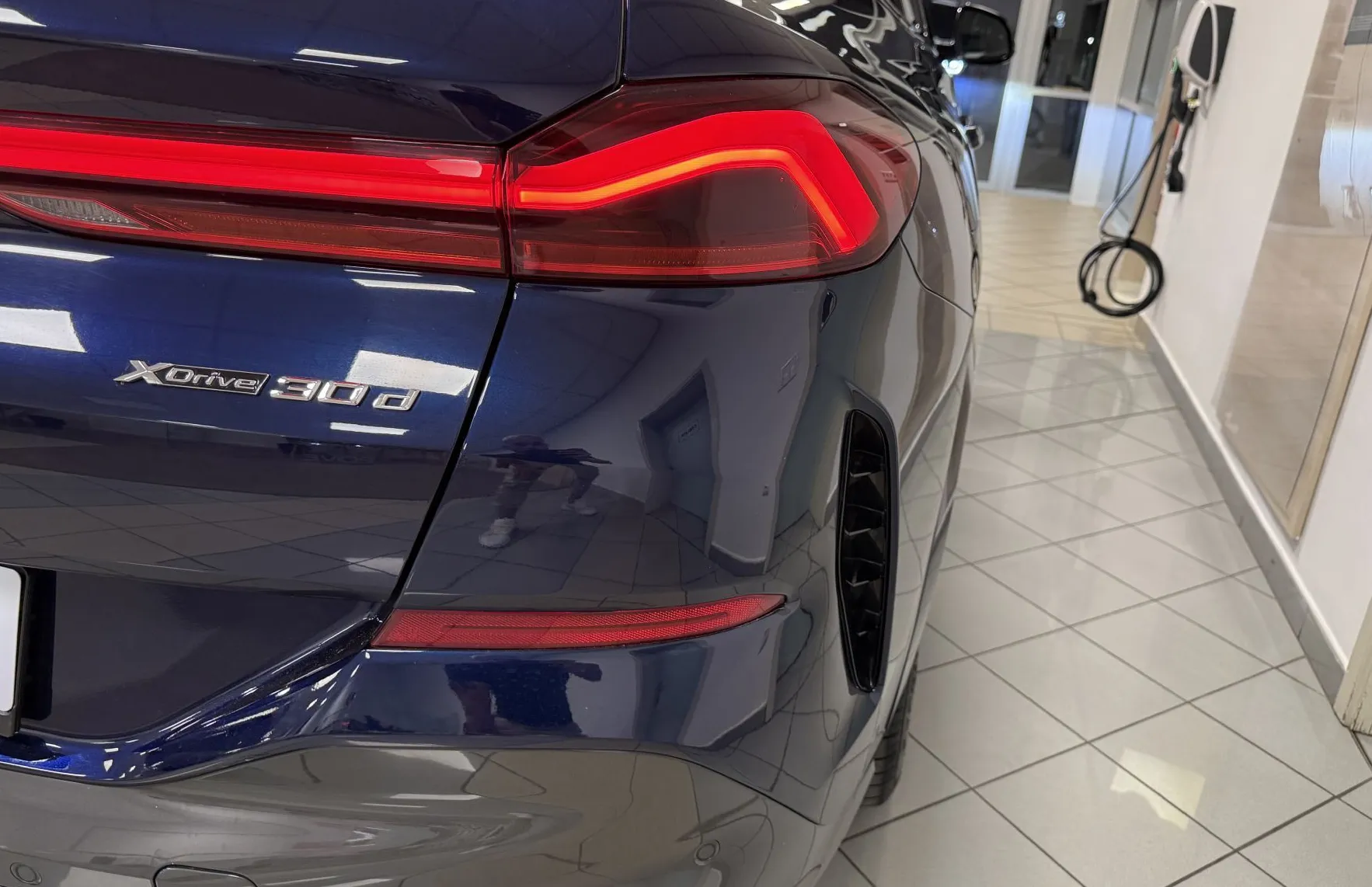 Zunanja slika - BMW X6 - serija : xDrive30d -M-SHADOW-TANSANITE-LASER-ZRAČNO.-22COL - 8
