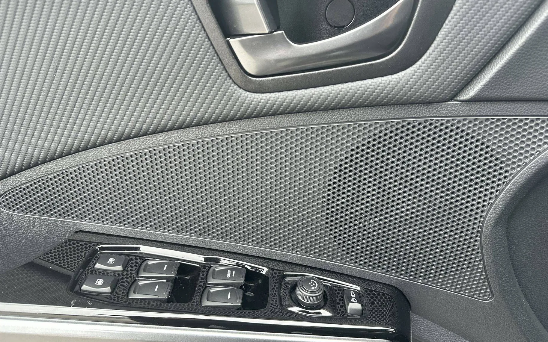 Zunanja slika - SsangYong Tivoli - 1.5 T-GDi Fresh 2WD A T - 11
