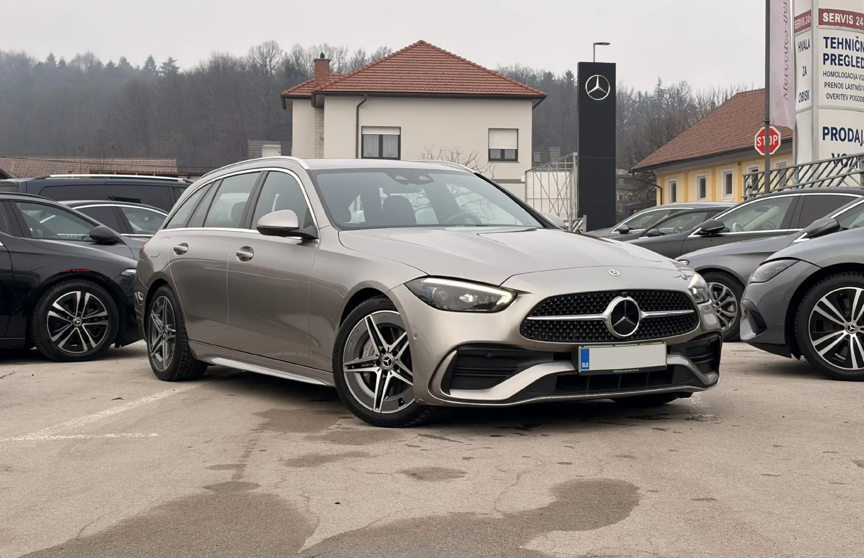 Zunanja slika - Mercedes-Benz C-Razred - C 220d T AMG Line Avt. - 1