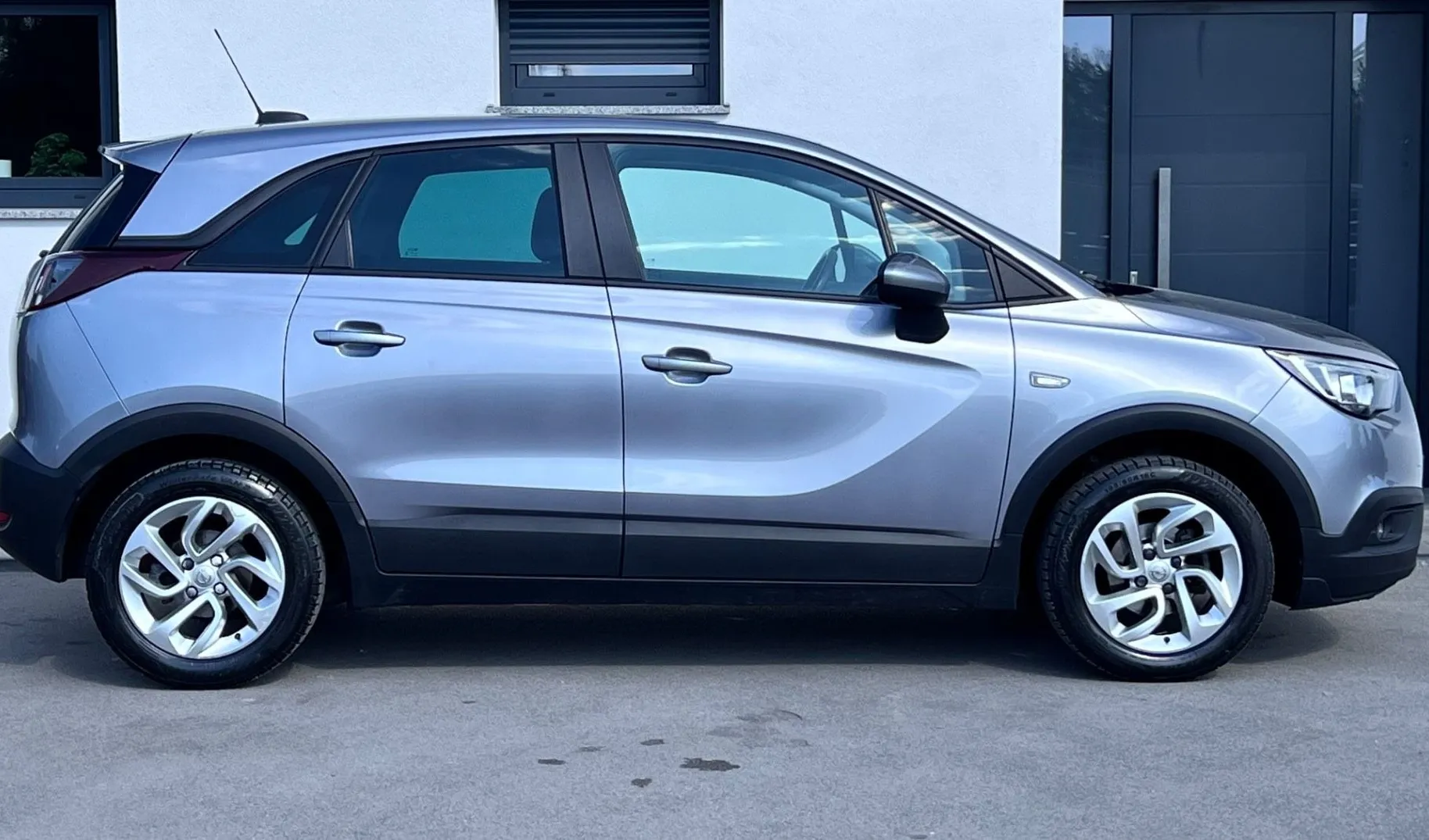 Zunanja slika - Opel Crossland X - 1.2 +SLO+1.LAST+DAB+PDC+ALU+TEMP - 4