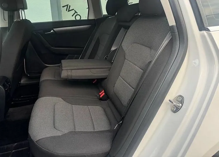 Zunanja slika - Volkswagen Passat - Variant 2.0 TDI BlueM.Tech. Comfortline Tempomat Pdc Navi - 9