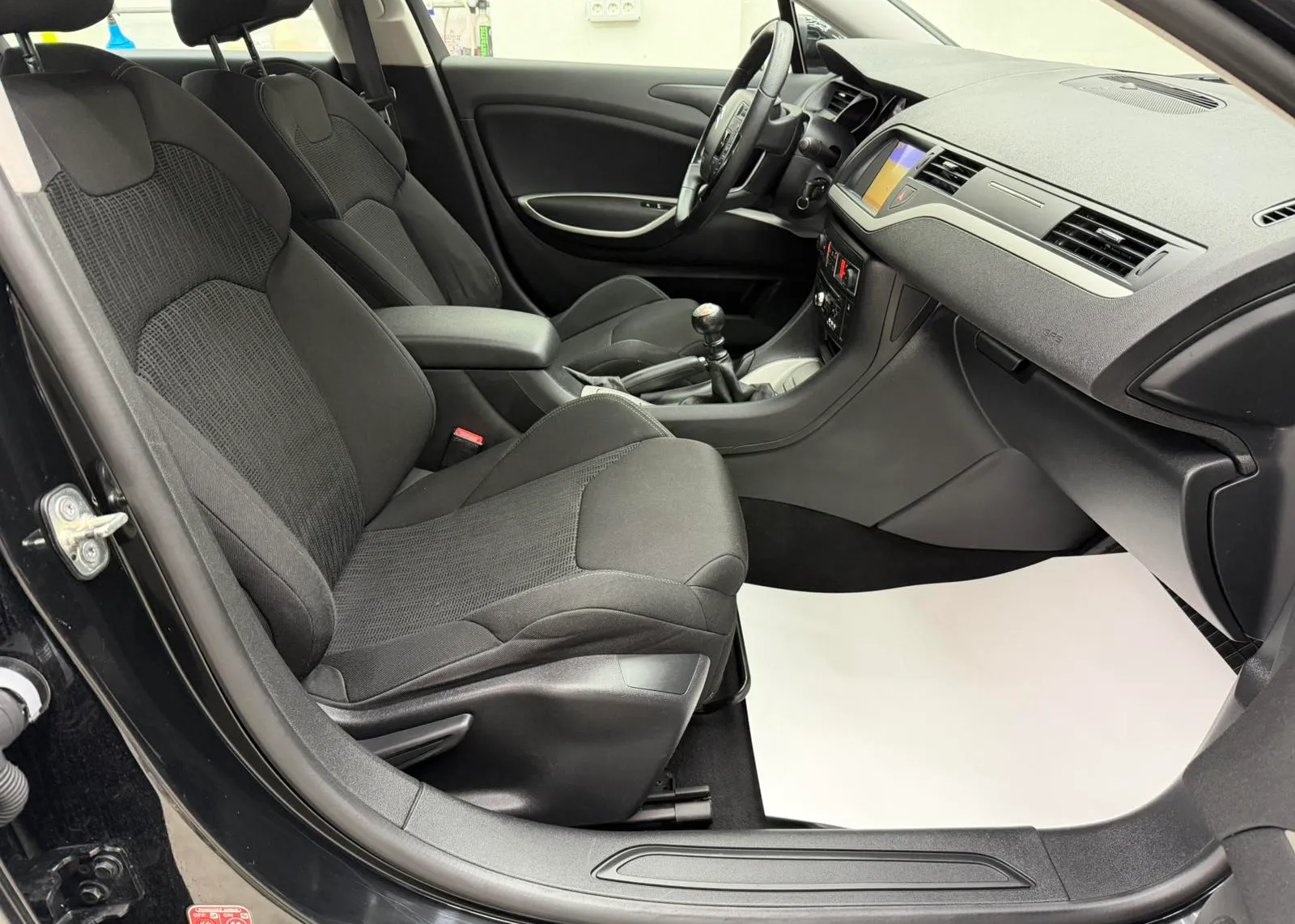 Zunanja slika - Citroën C5 Tourer - 2.0 HDI III - 8