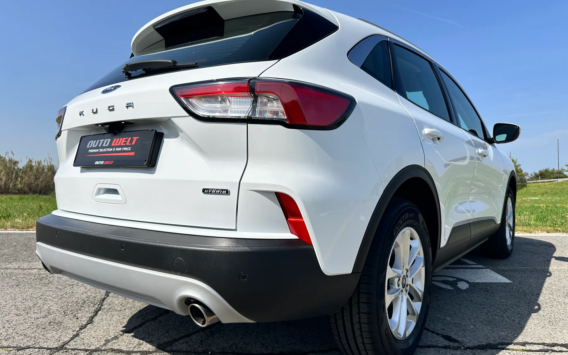 Zunanja slika - Ford Kuga - 2.5 Duratec PHEV Titanium HYBRID-VIRT-KAM-KEYLESS - 2