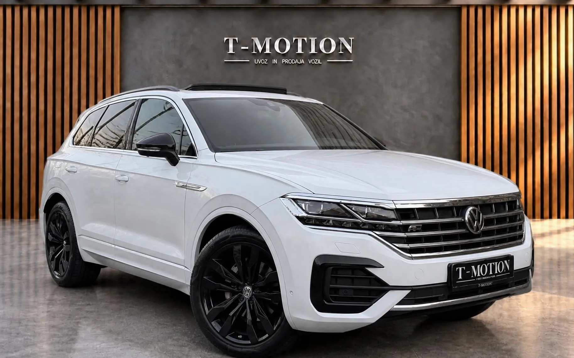 Zunanja slika - Volkswagen Touareg - 4x4 V6 TDI R-Line|53.000km|Zračno|Matrix|Pano|ACC - 1