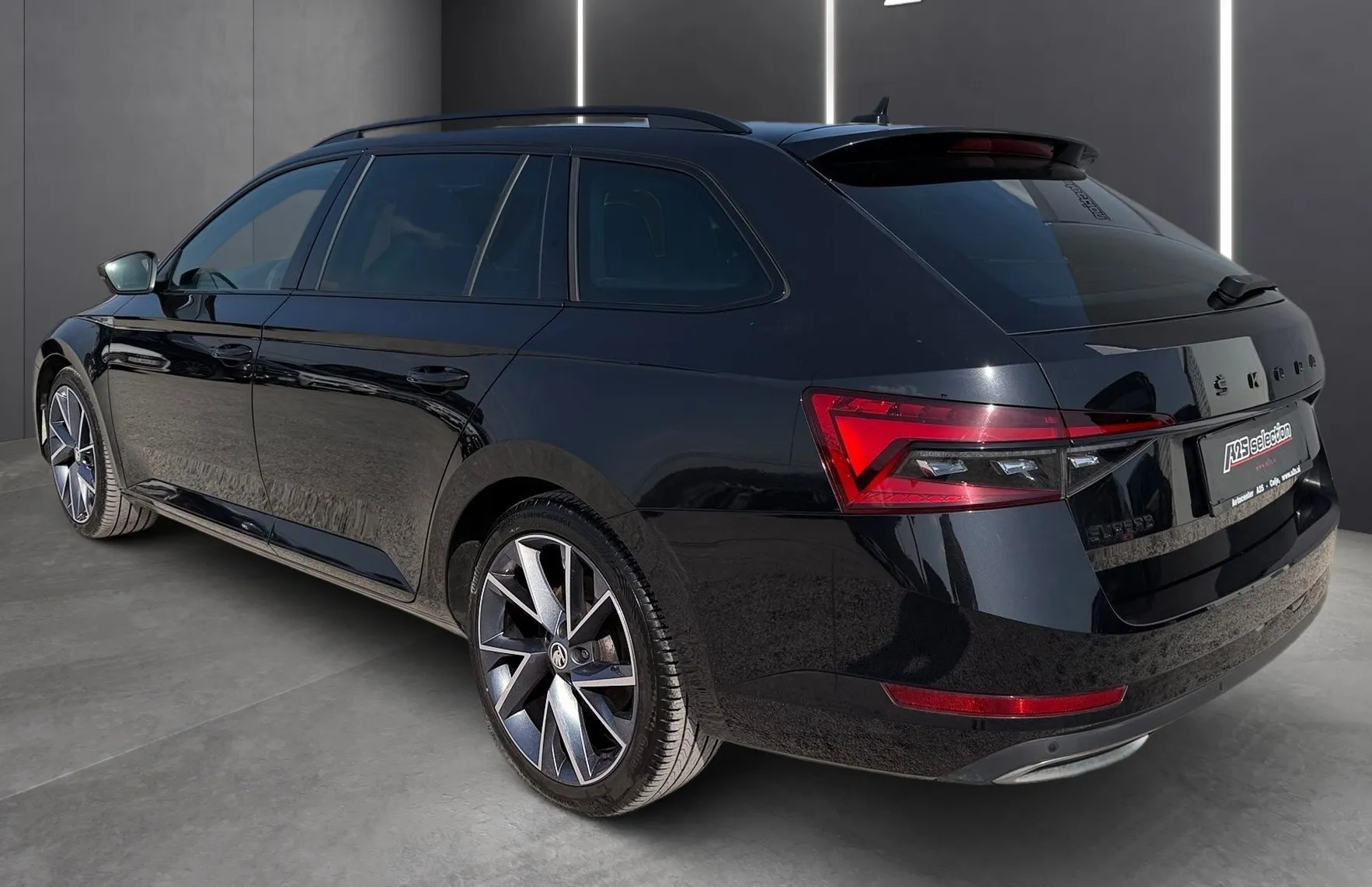 Zunanja slika - Škoda Superb - 2.0 TDI Sportline Combi DSG 147kW-Matrix-Kamera... - 4