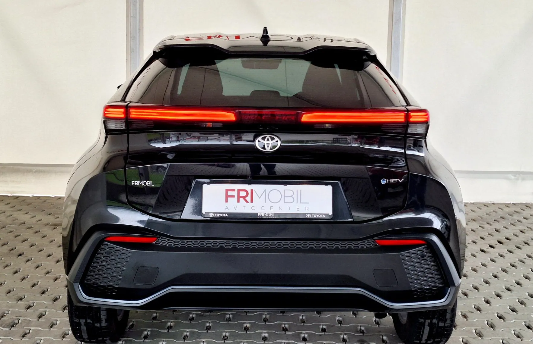 Zunanja slika - Toyota C-HR - Hybrid 1.8 C-ULT Aut. - 6