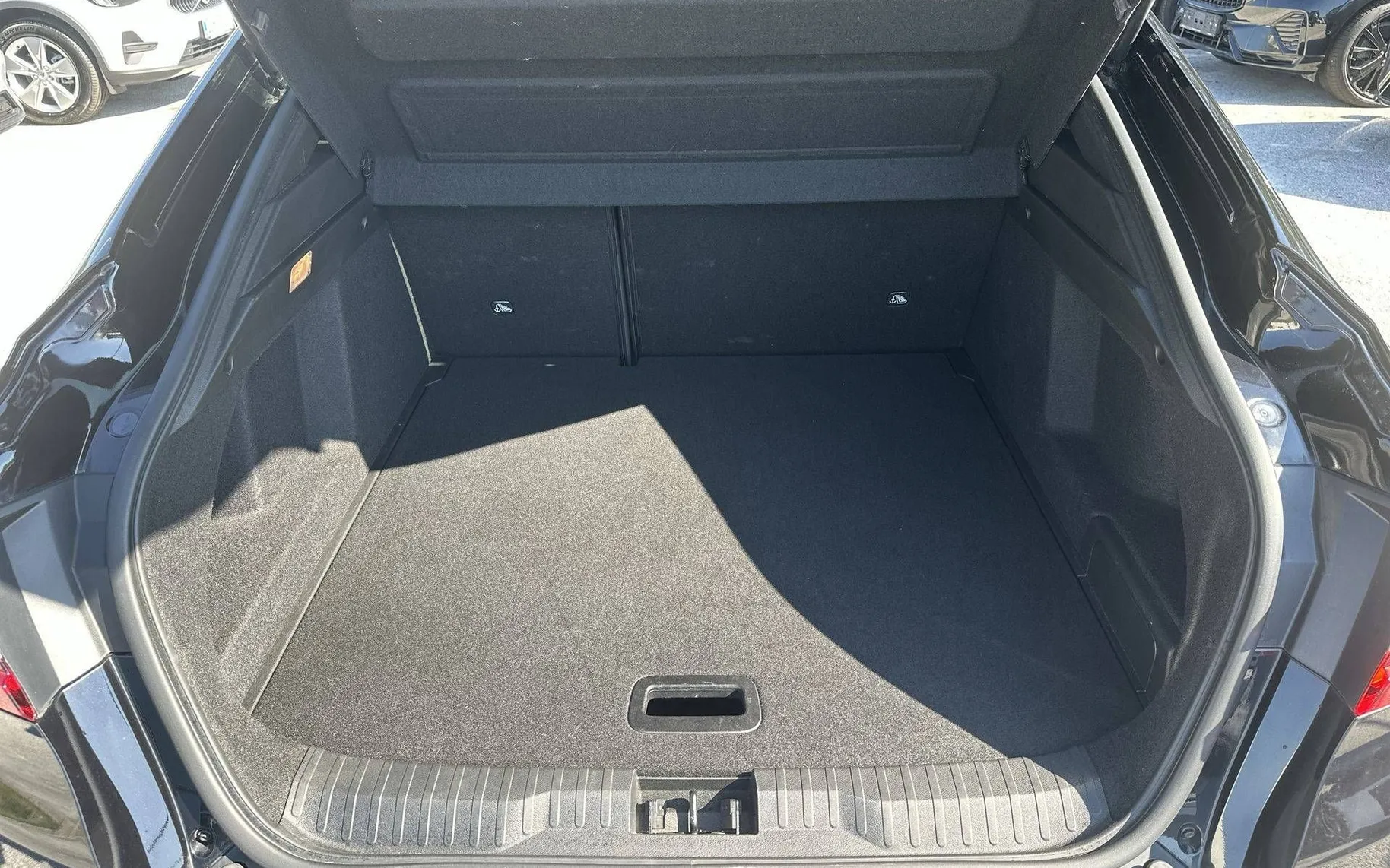 Notranja slika - Renault Megane Conquest - 1.6 E-Tech RS Line Avt. - 20