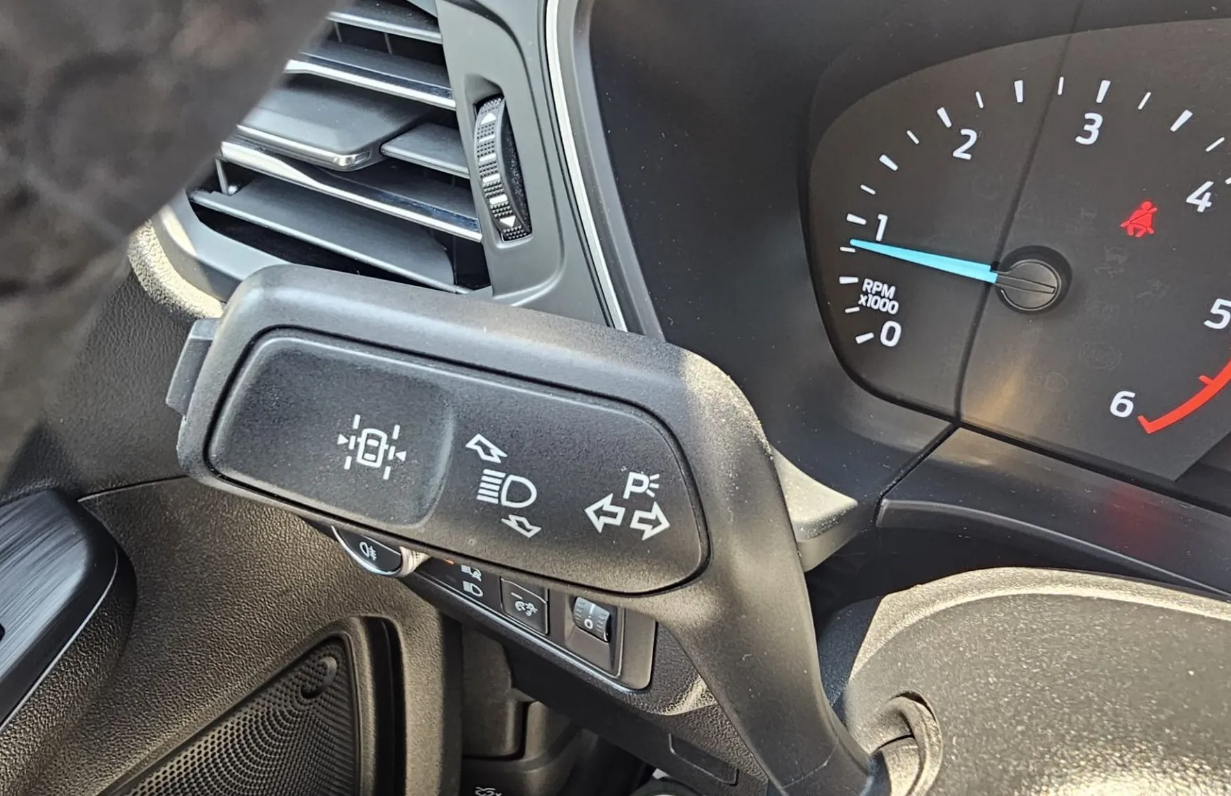Zunanja slika - Ford Kuga - 2.0TdCi 150 Titanium|FULED|ALU|2xPDC|NAVI|Multifun - 11