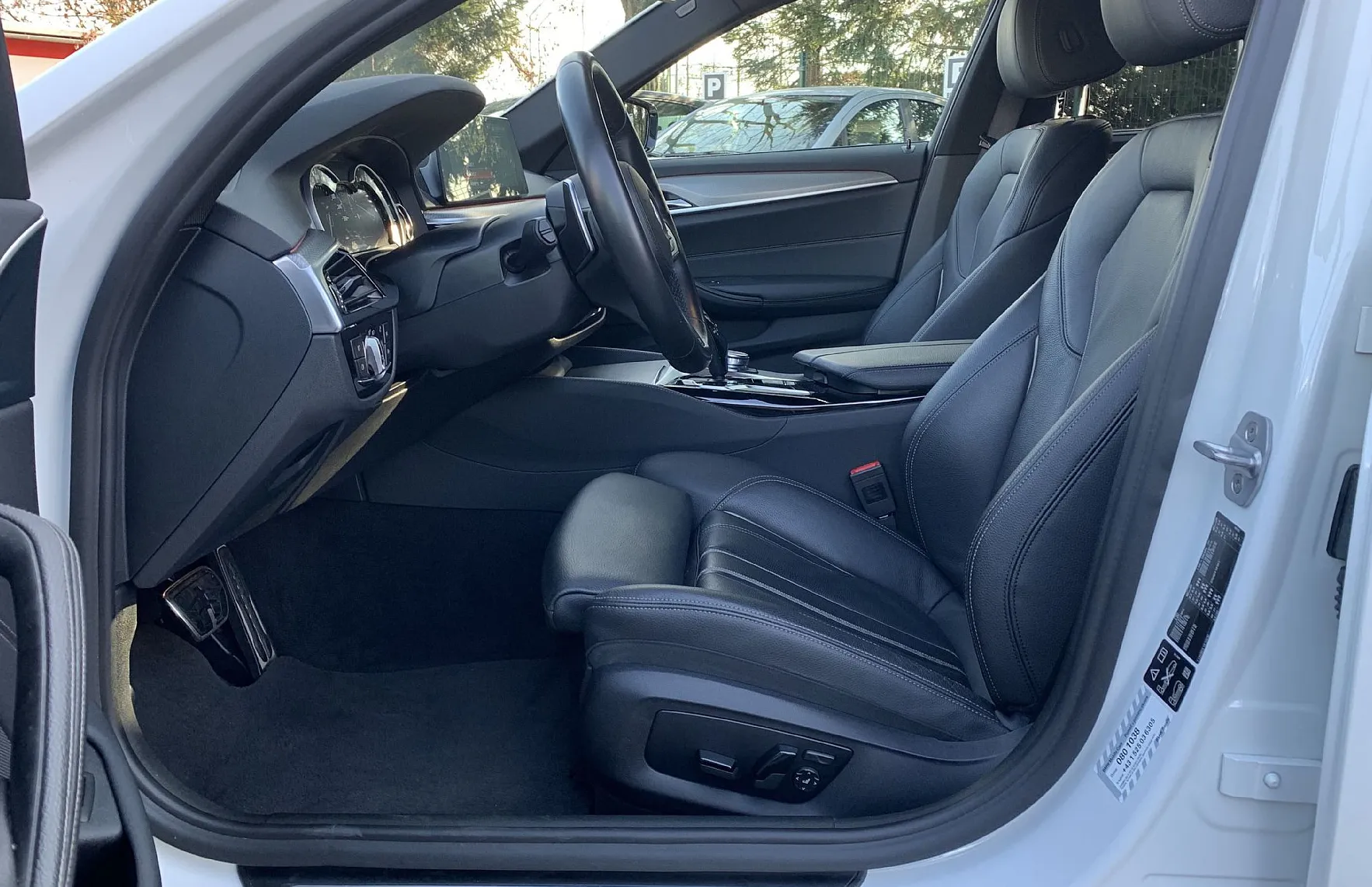Zunanja slika - BMW Serija 5 - Touring: 520d xDrive  Avt.NEPOZABNO DOŽIVETJE - 10