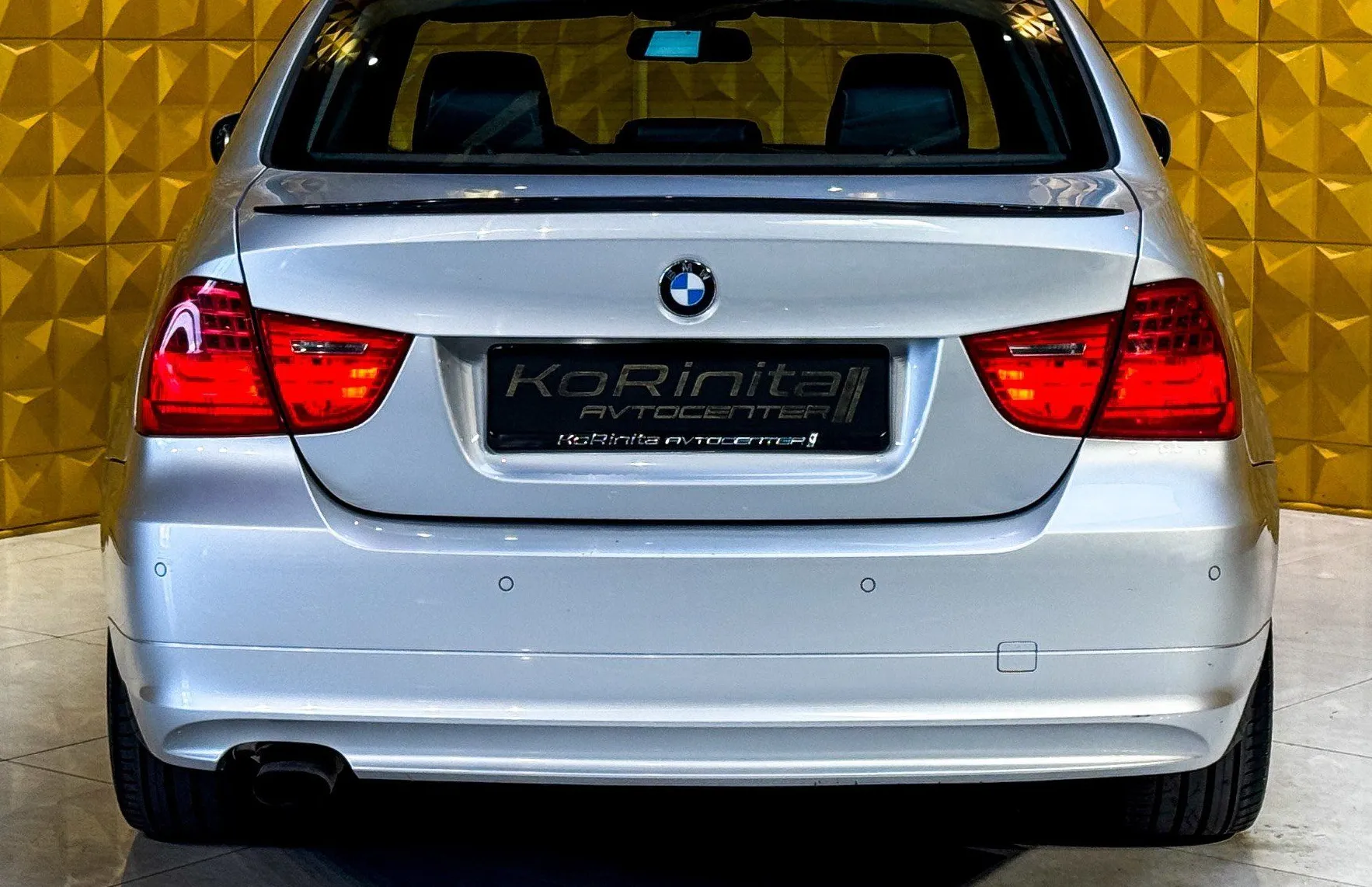 Zunanja slika - BMW Serija 3 - : 318d LCI-STREŠNO OKNO-GRETJE-NAVI-PDC... - 9