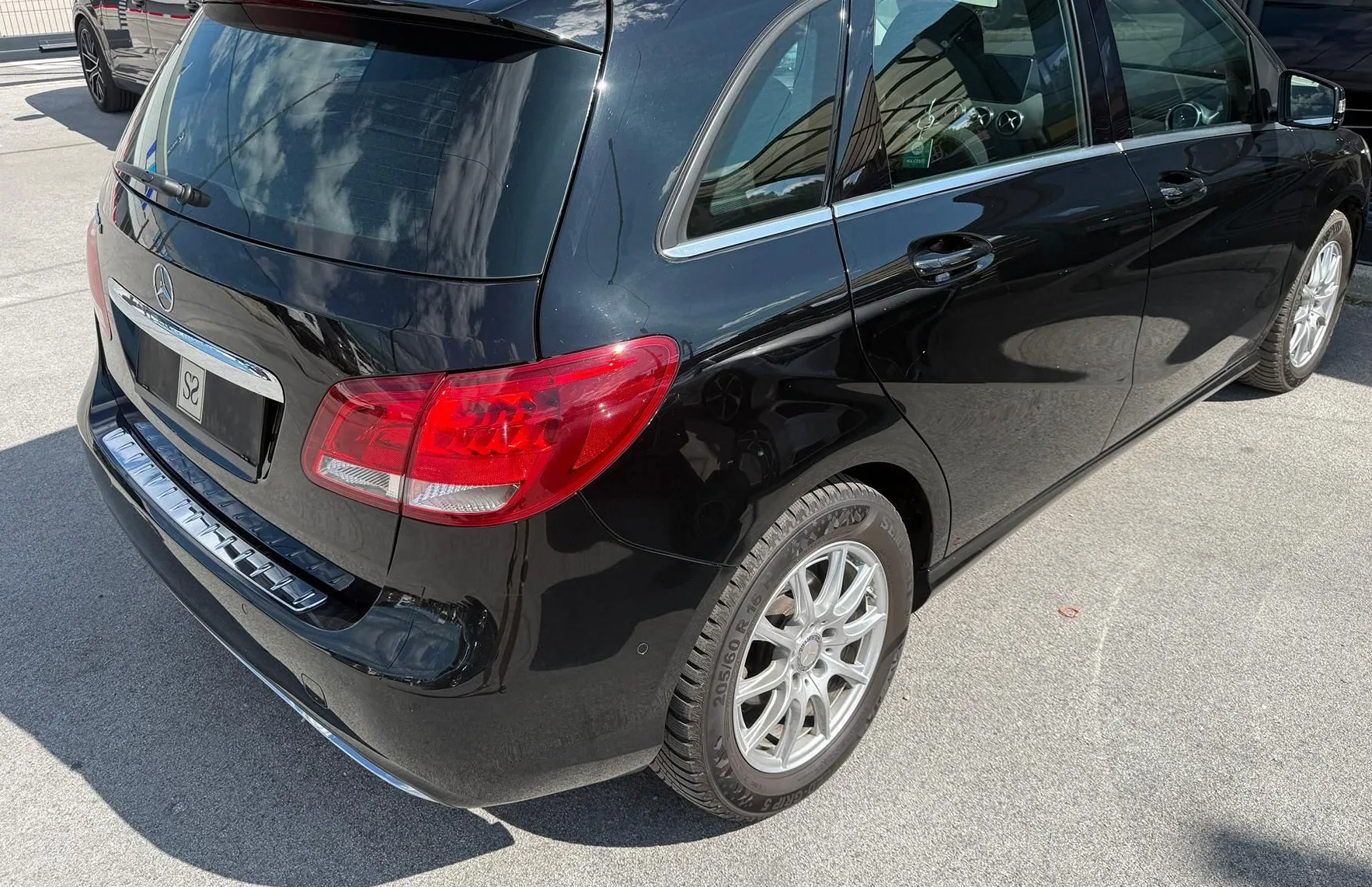 Zunanja slika - Mercedes-Benz B-Razred - B 200d D-LED NAVI PDC ALU GSV KREDIT 171 NA MESEC - 30