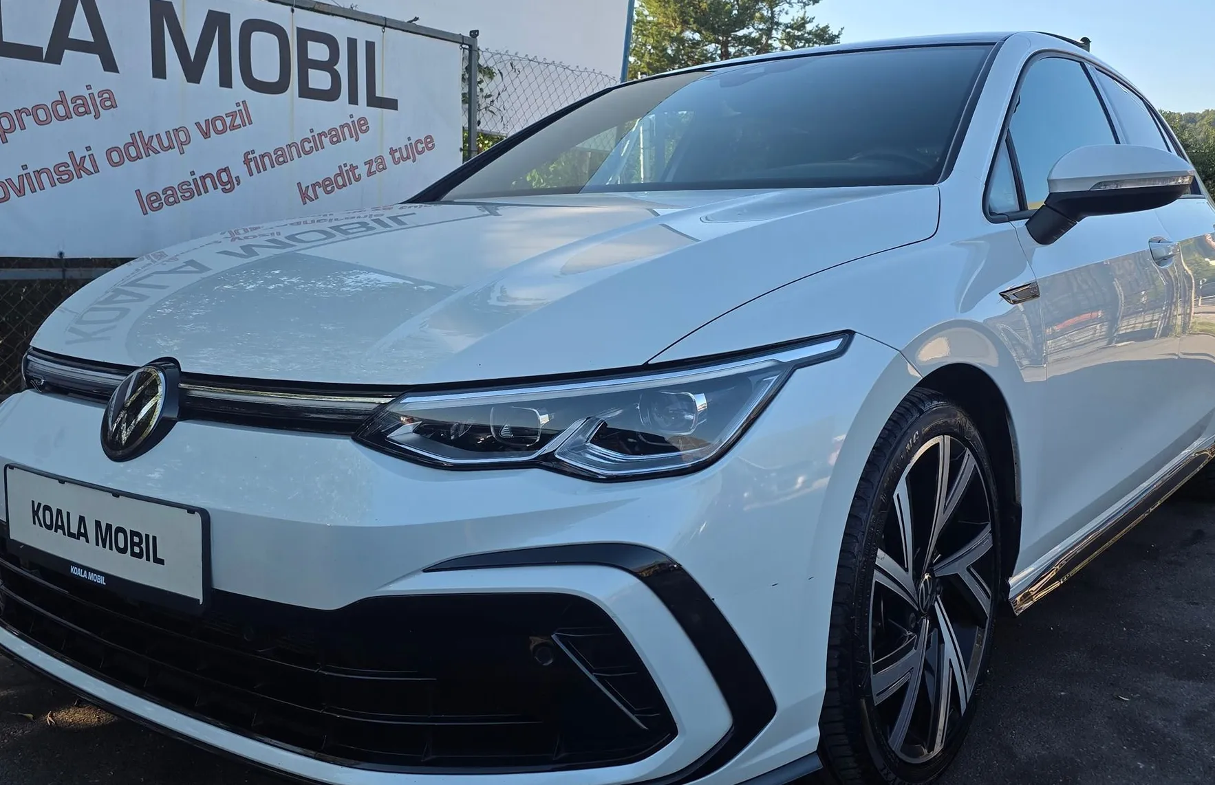 Zunanja slika - Volkswagen Golf - 1.5 TSI R-LINE LED-PANORAMA-ALU19-VIRTUAL-RADAR - 20
