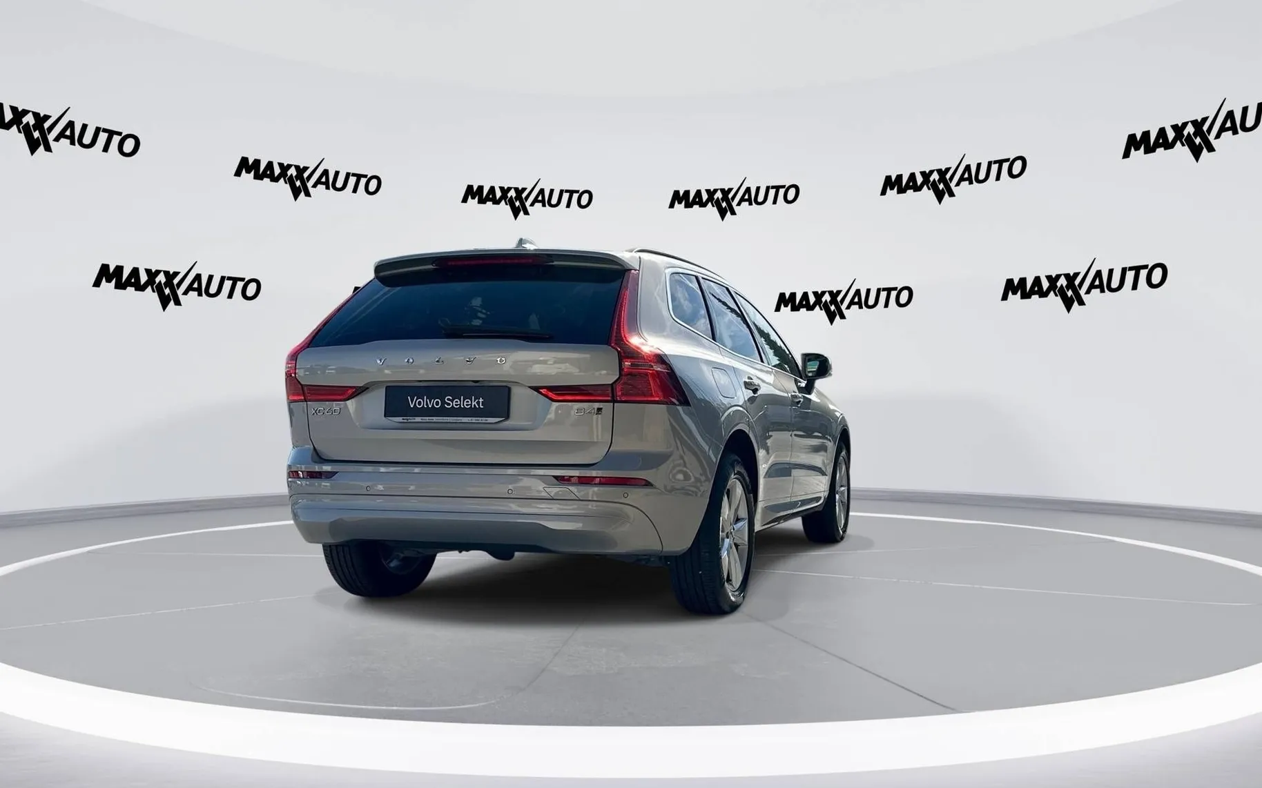 Zunanja slika - Volvo XC60 - B4 D AWD Core Avt. - 5