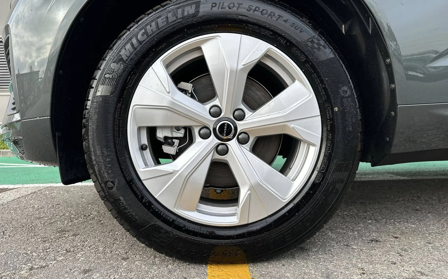 Notranja slika - Volvo XC60 - B5 P AWD Core Avt. - 9