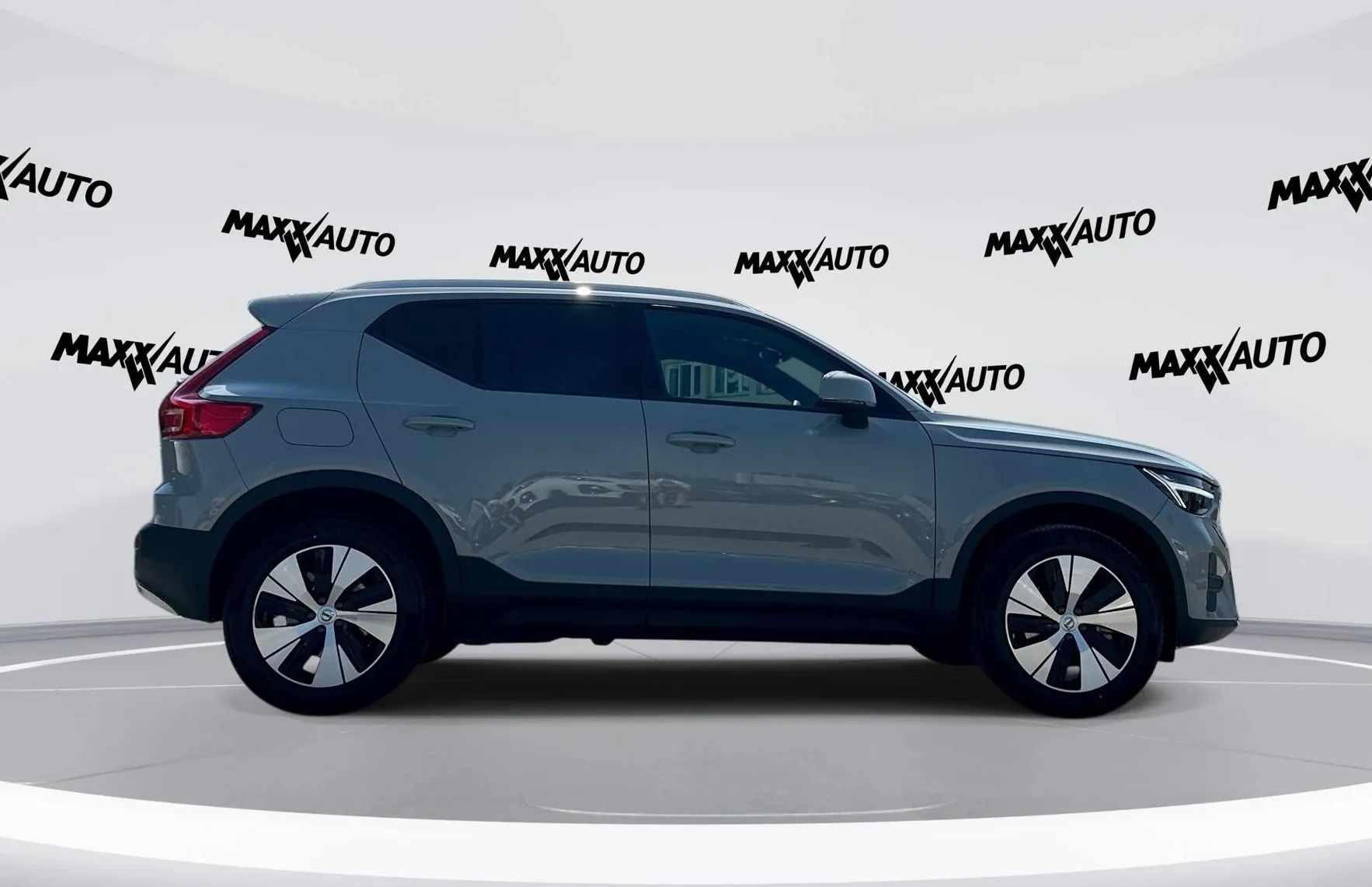 Zunanja slika - Volvo XC40 - B3P Core Avt. - 4