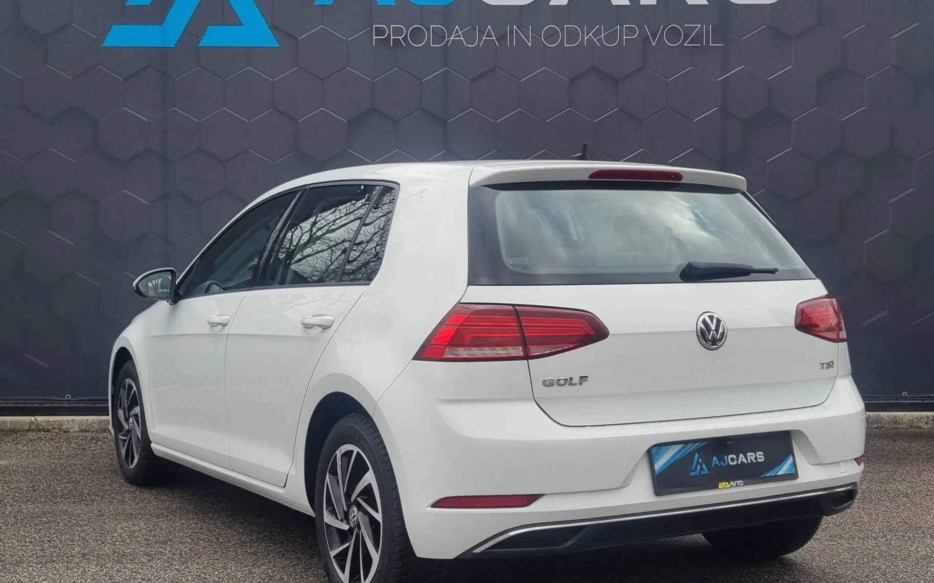 Zunanja slika - VW Golf - 1.0 TSI Comfortline DSG-NAVI-Kamera-Tempomatt - 5