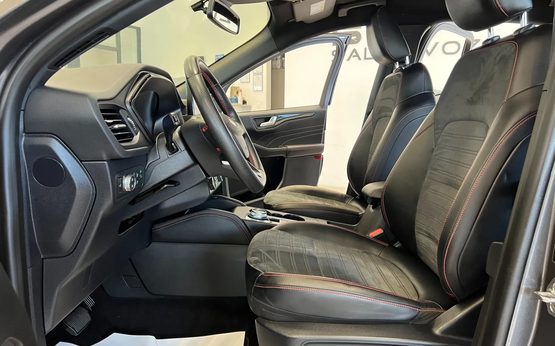 Zunanja slika - Ford Kuga - ST-LINE 2.5 Duratec Hybrid 140kW FHEV - 9