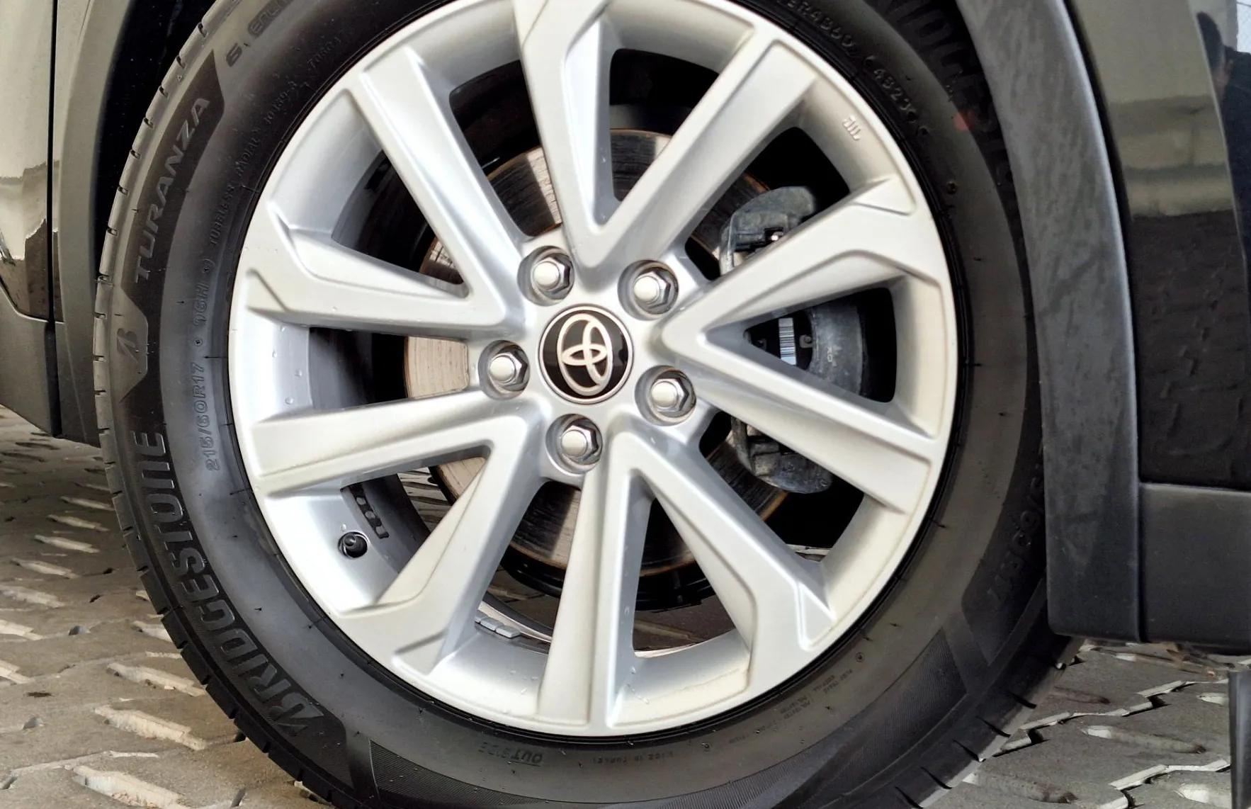Zunanja slika - Toyota C-HR - Hybrid 1.8 C-ULT Aut. - 9