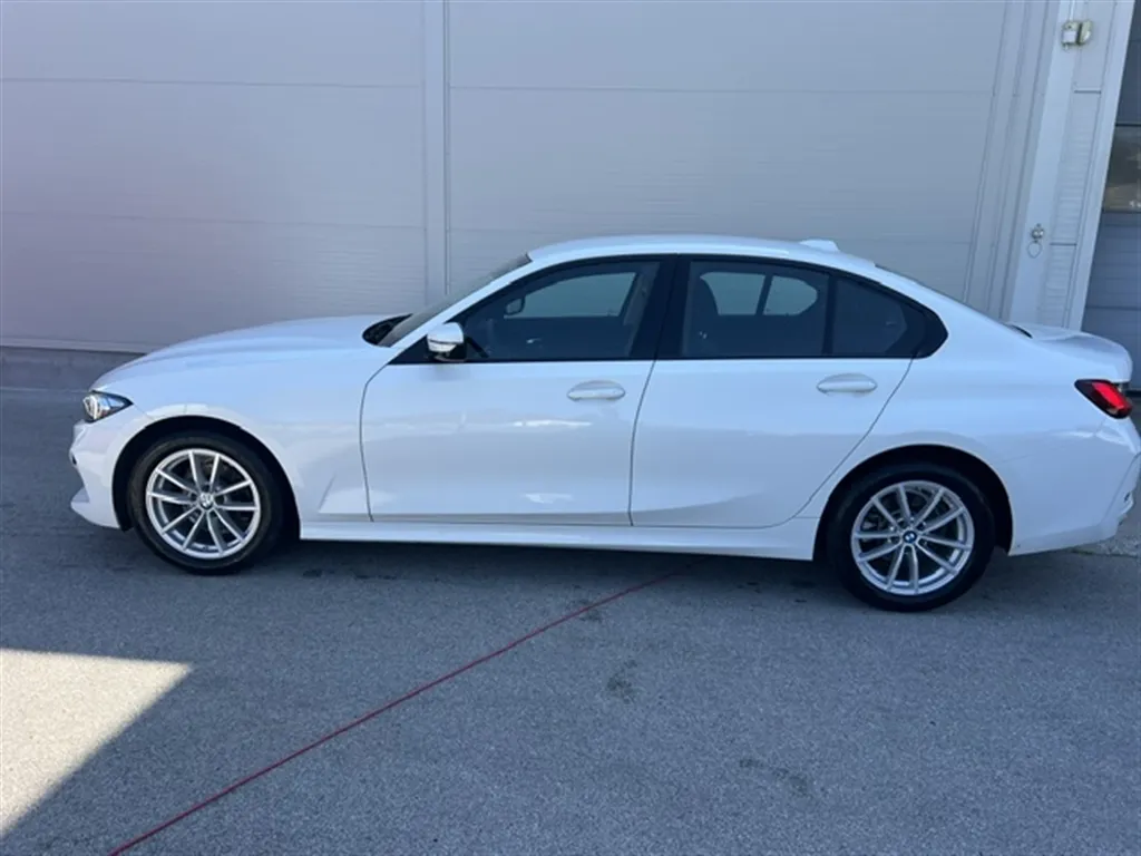 Zunanja slika - BMW Serija 3 - 318i - 3