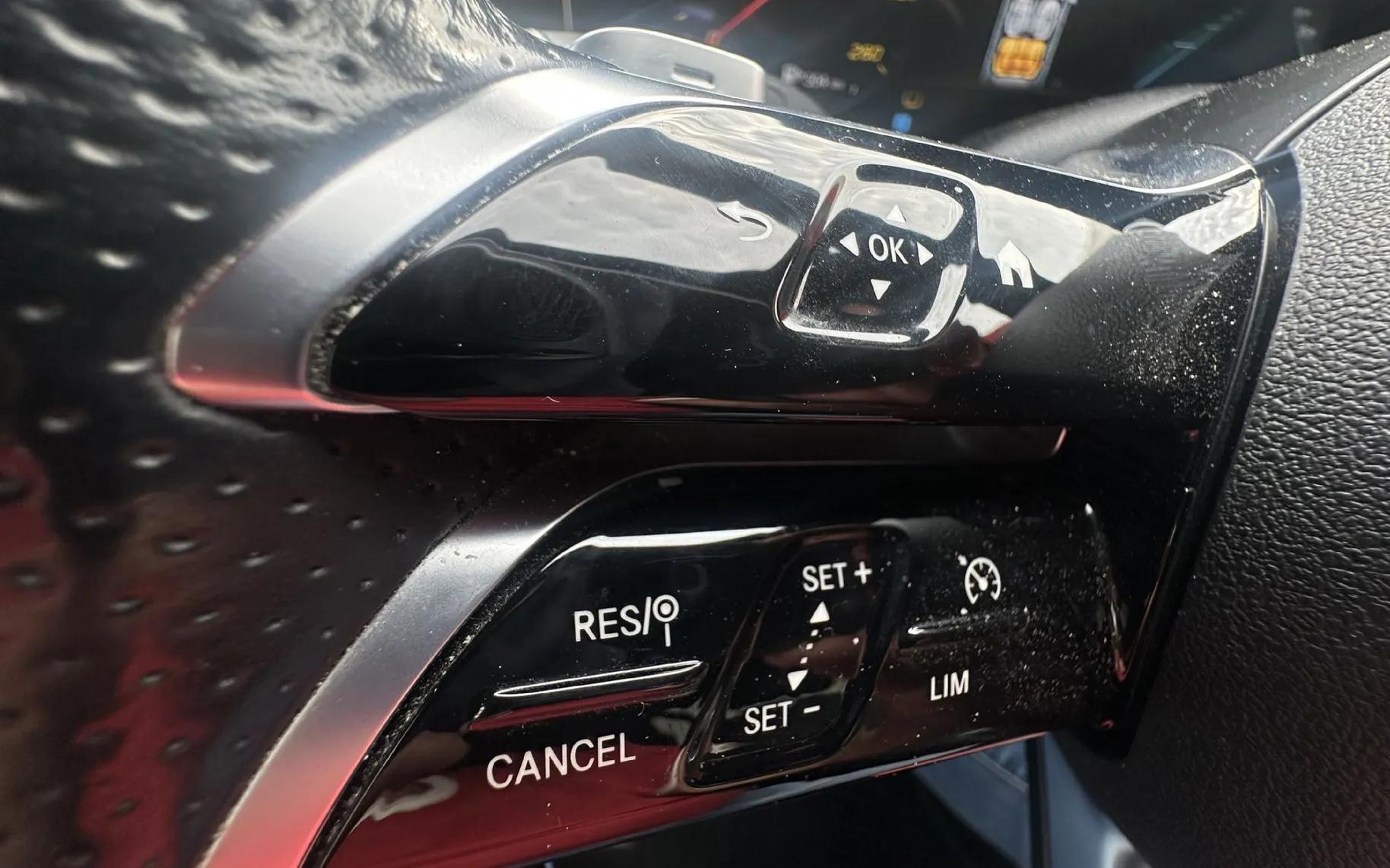 Notranja slika - Mercedes-Benz E-Razred - E 220 d T AMG Line Avt.USNJE.KAMERA.LED.NAVI.KLJUK - 18