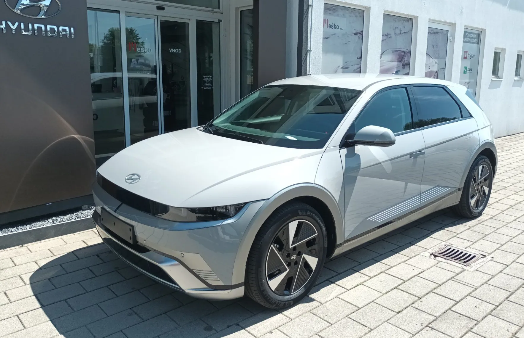 Zunanja slika - Hyundai Ioniq 5 - PREMIUM 168 kW 84kWh topl.črp..el.kljuke - 1