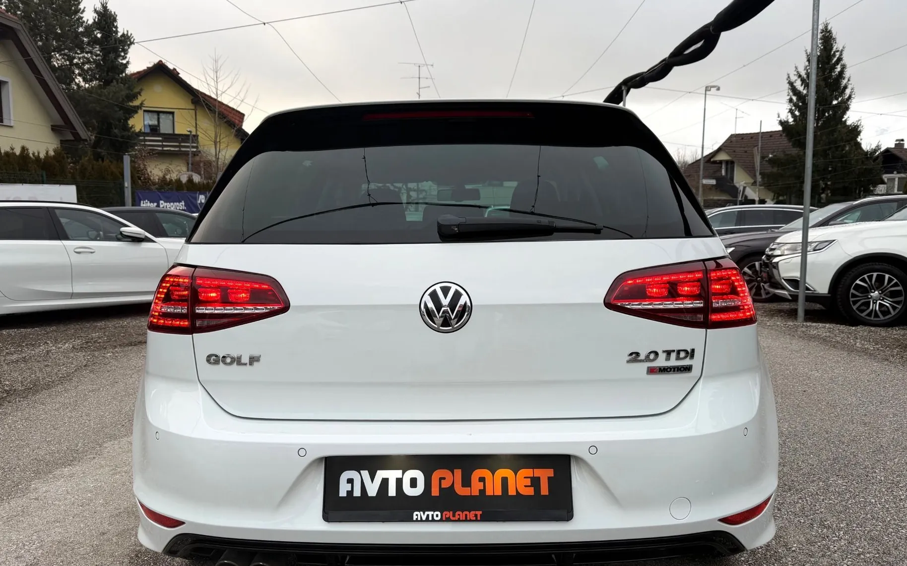 Zunanja slika - Volkswagen Golf - 2.0 TDI 4MOTION R-LiNE SLO.VOZILO LED XENON - 14