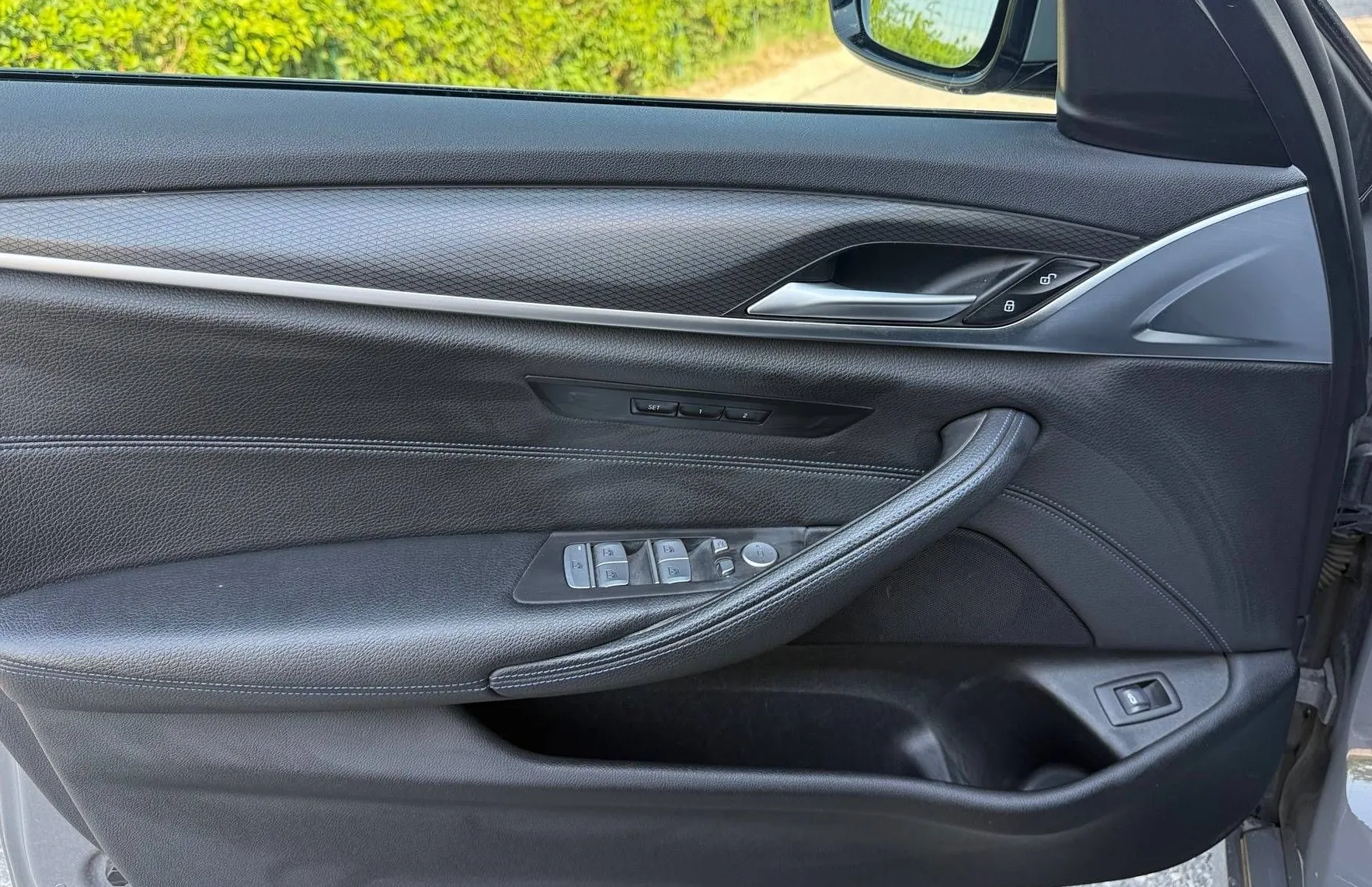 Zunanja slika - BMW Serija 5 - Touring: 530d M SPORT PAKET PANO LED ALCANTARA KAMERA NA - 12